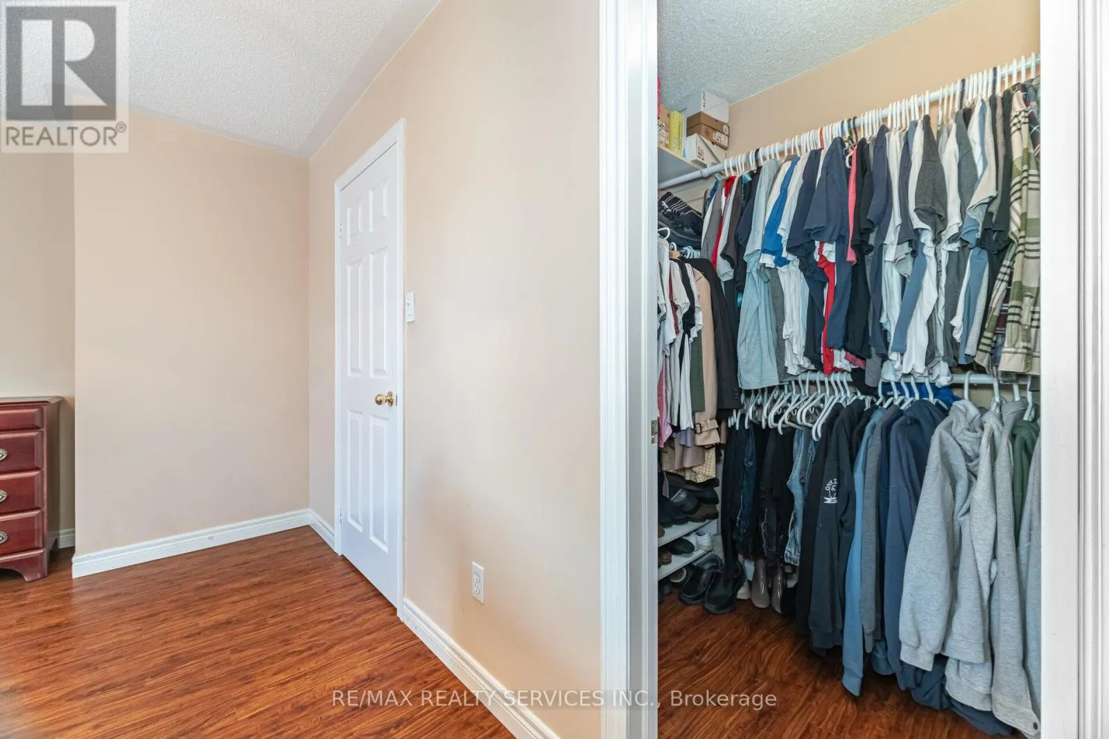 123 FARTHINGALE CRESCENT