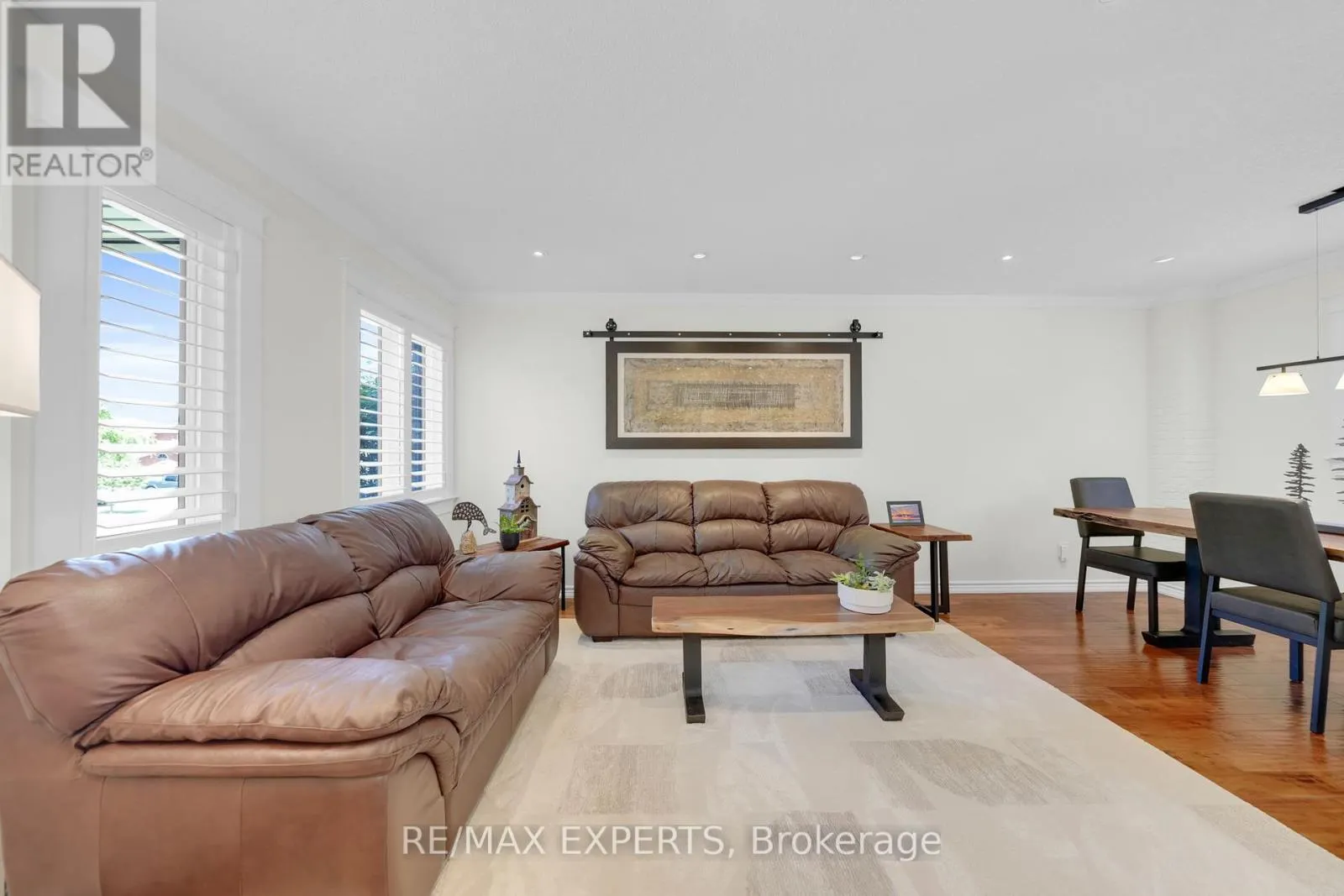 44 SUNKIST VALLEY ROAD