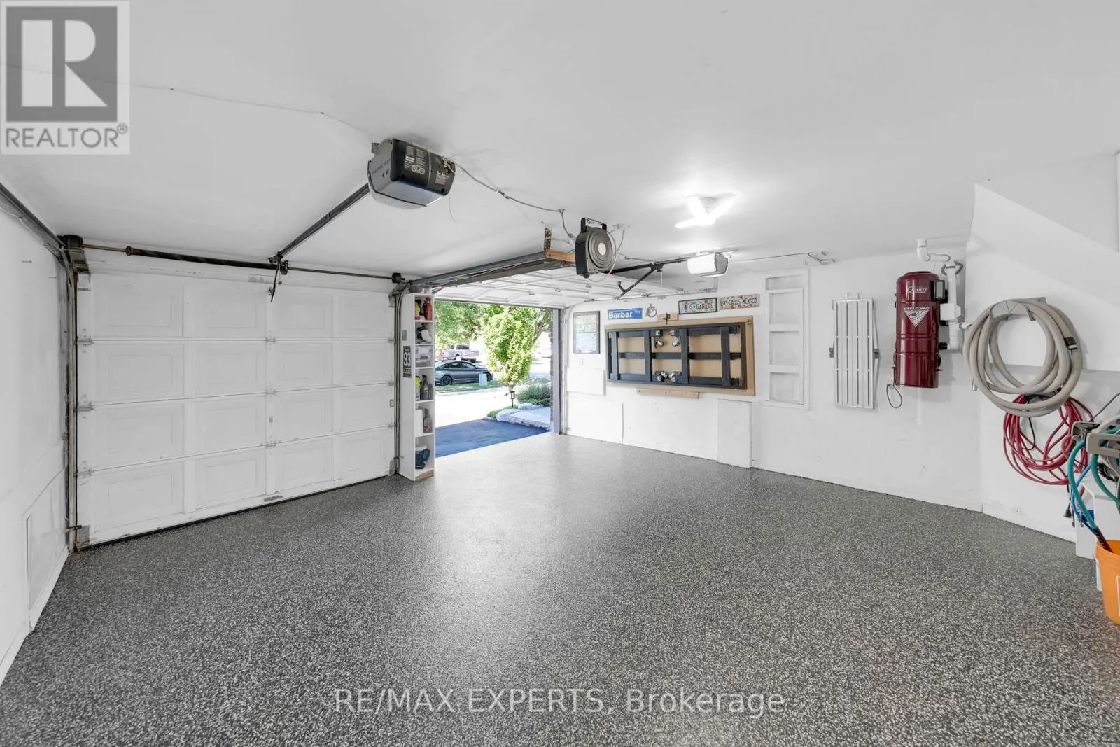 44 SUNKIST VALLEY ROAD