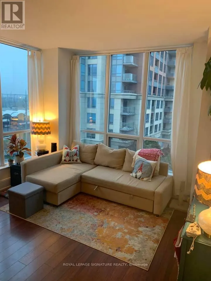 402 - 15 VIKING LANE