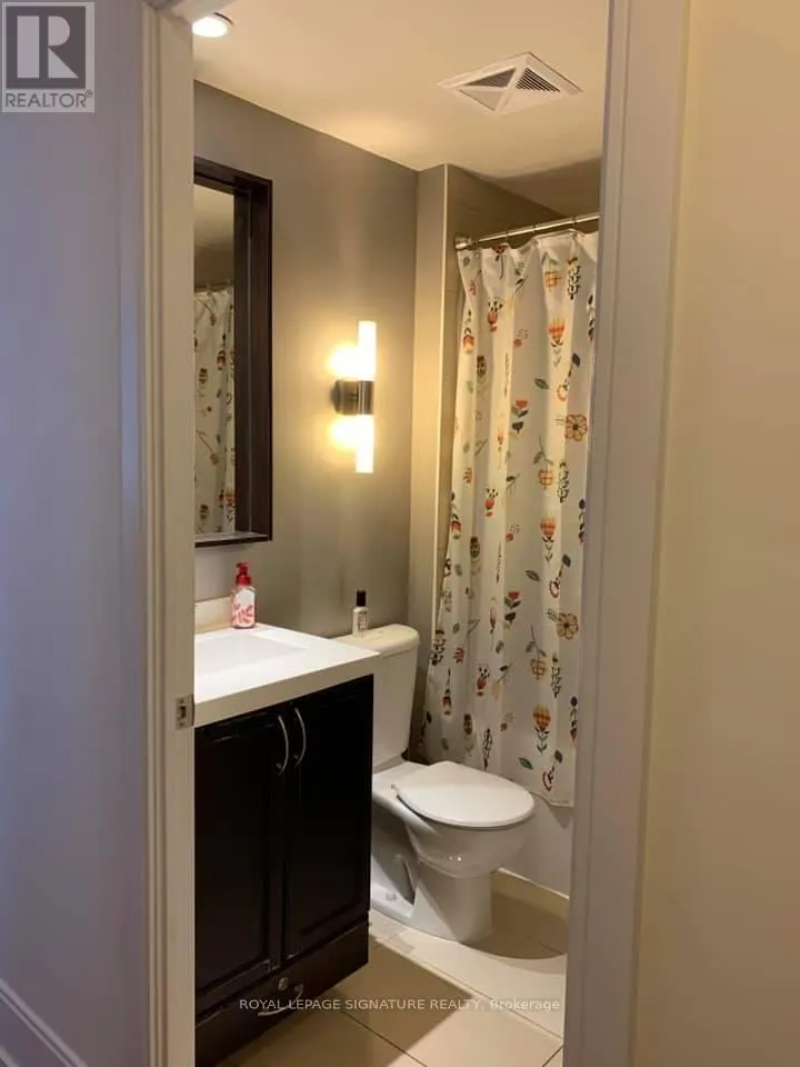 402 - 15 VIKING LANE