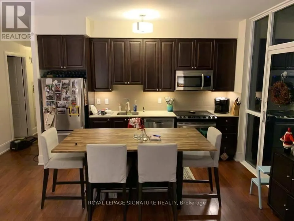 402 - 15 VIKING LANE