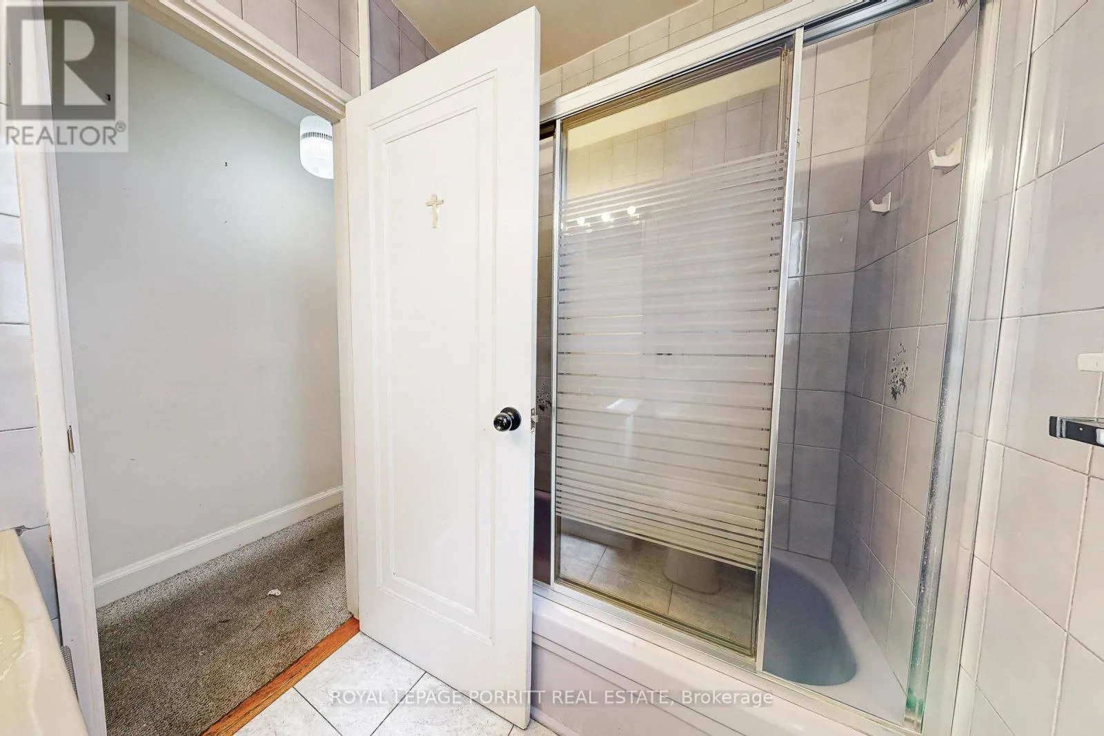 18 STEPHEN DRIVE