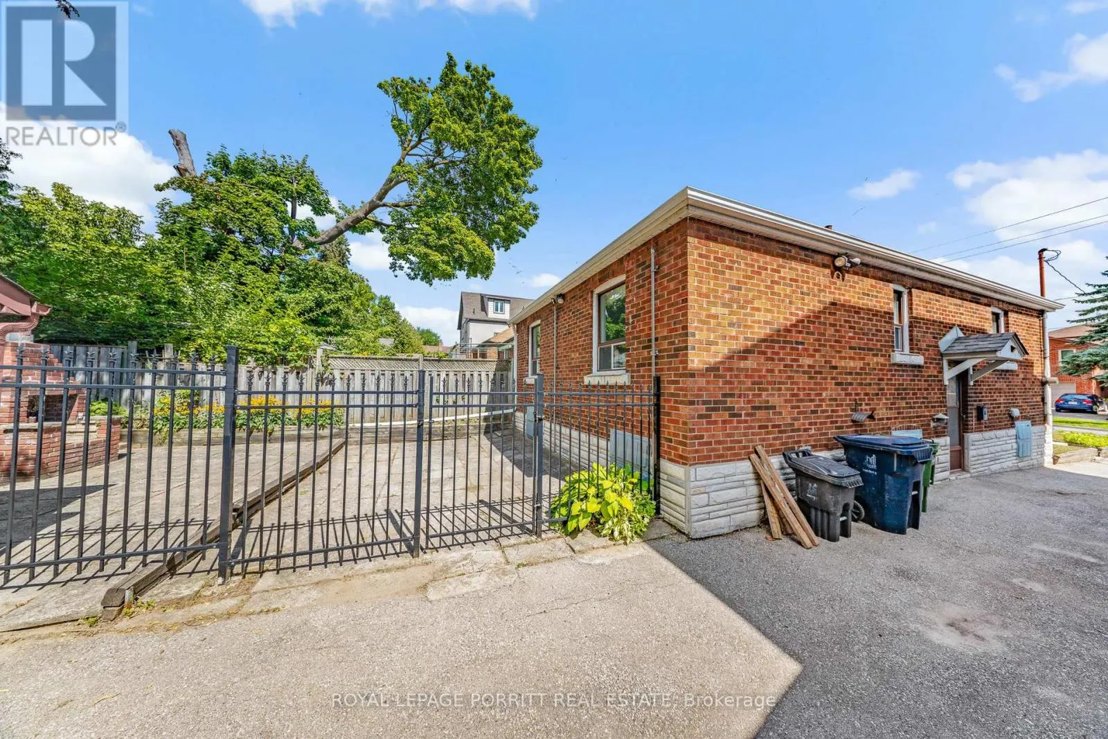 18 STEPHEN DRIVE