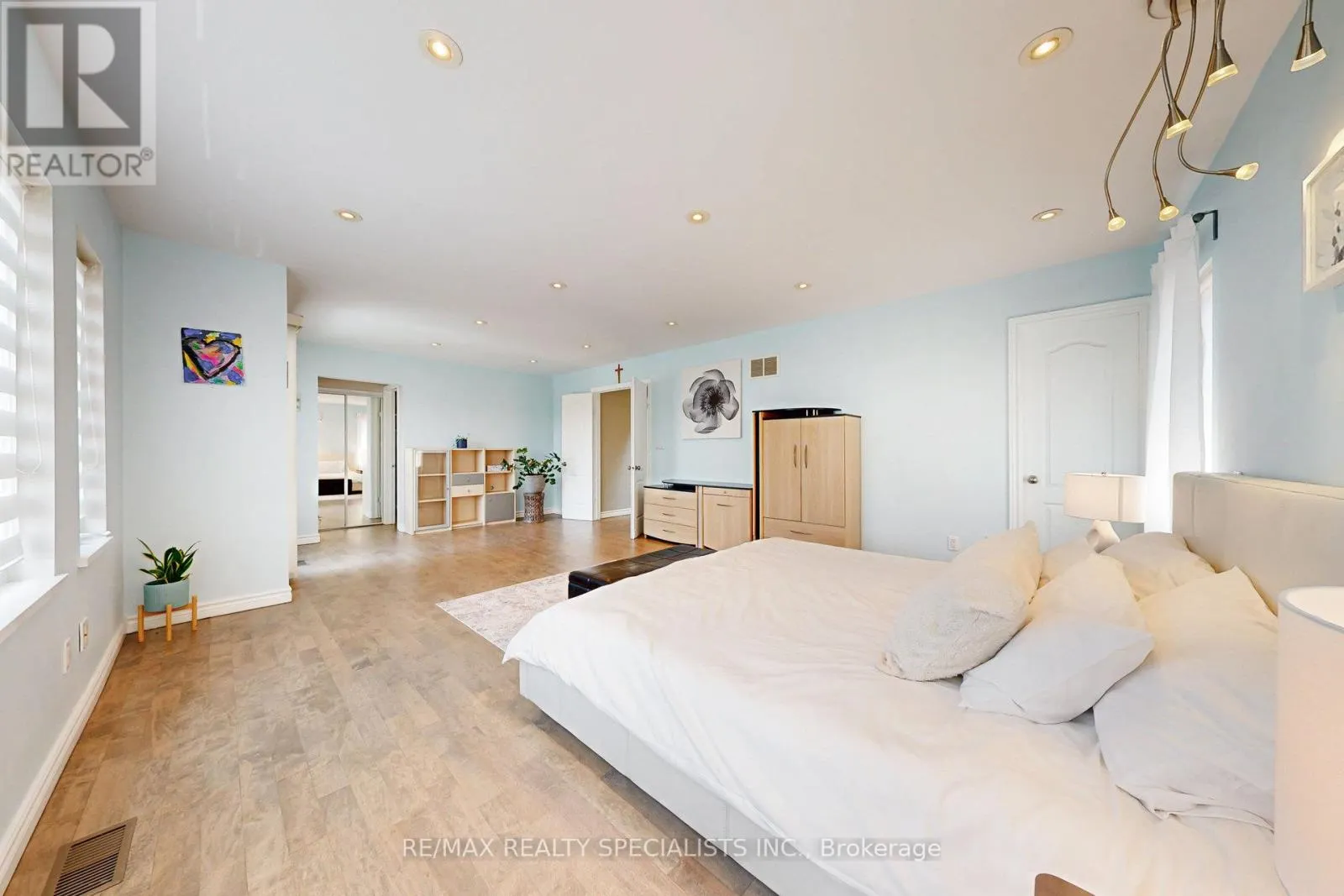 3205 ROLLING STONE COURT