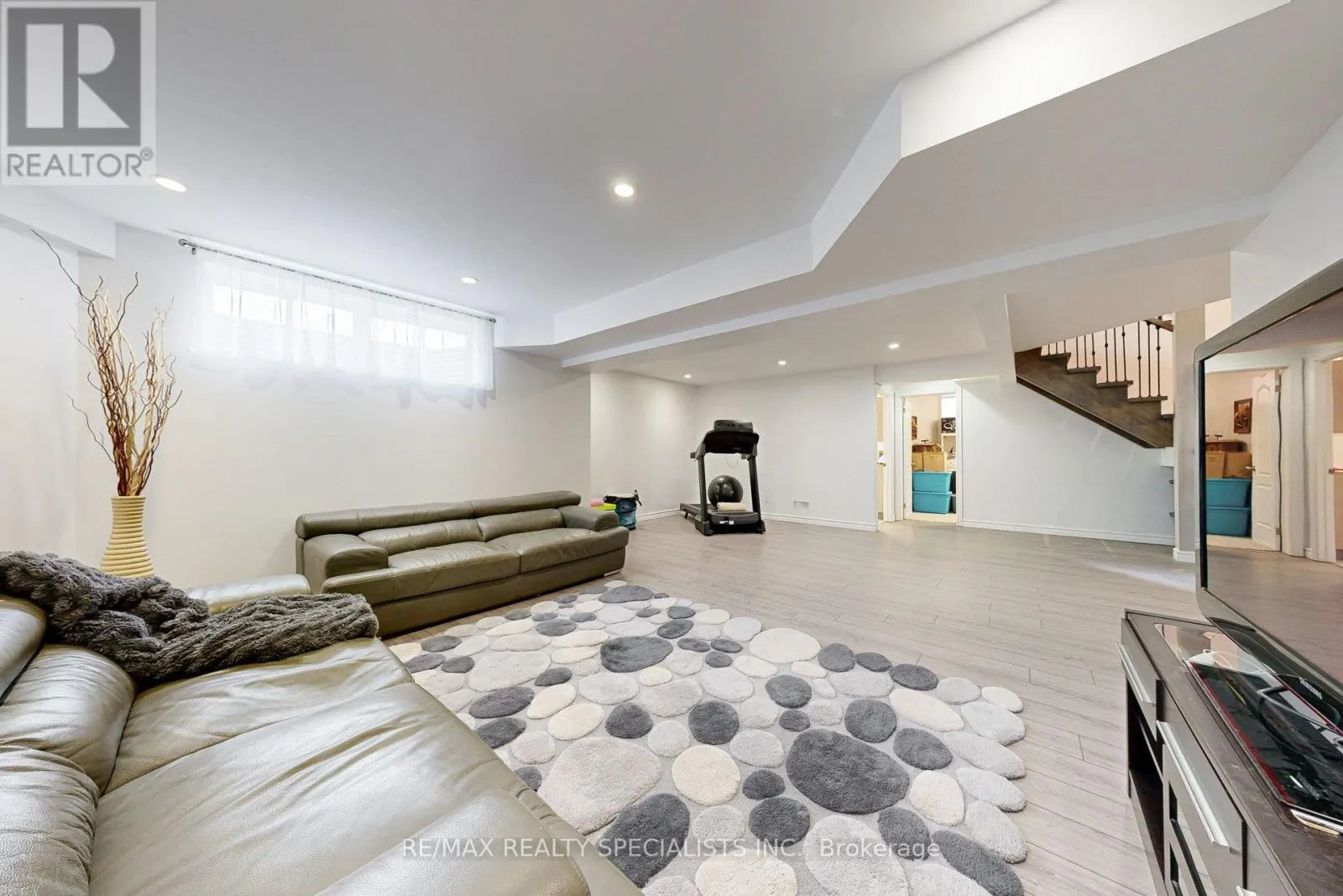3205 ROLLING STONE COURT