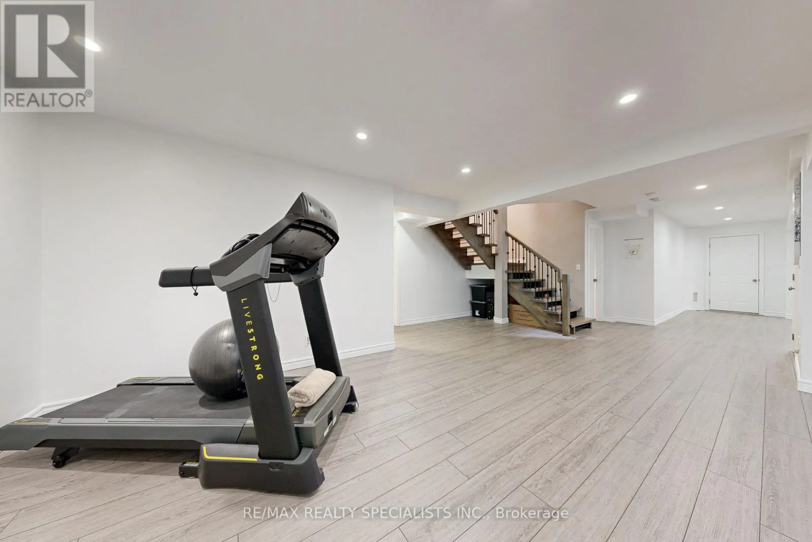3205 ROLLING STONE COURT