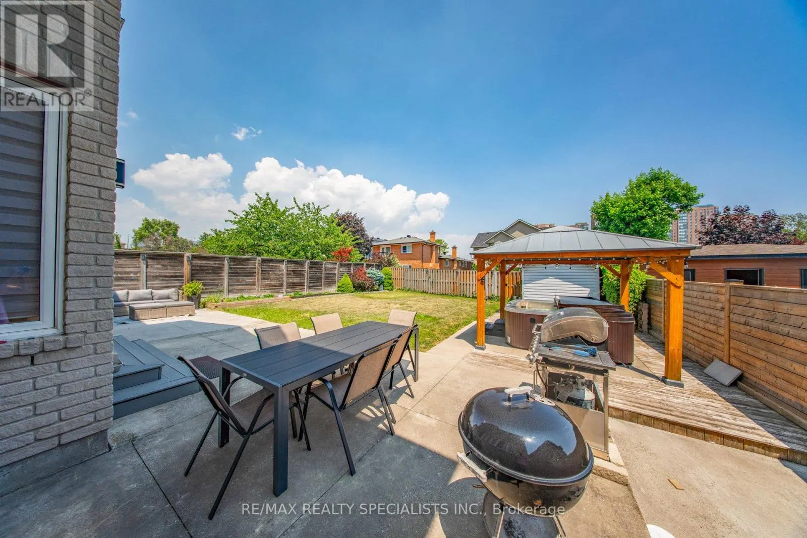 3205 ROLLING STONE COURT