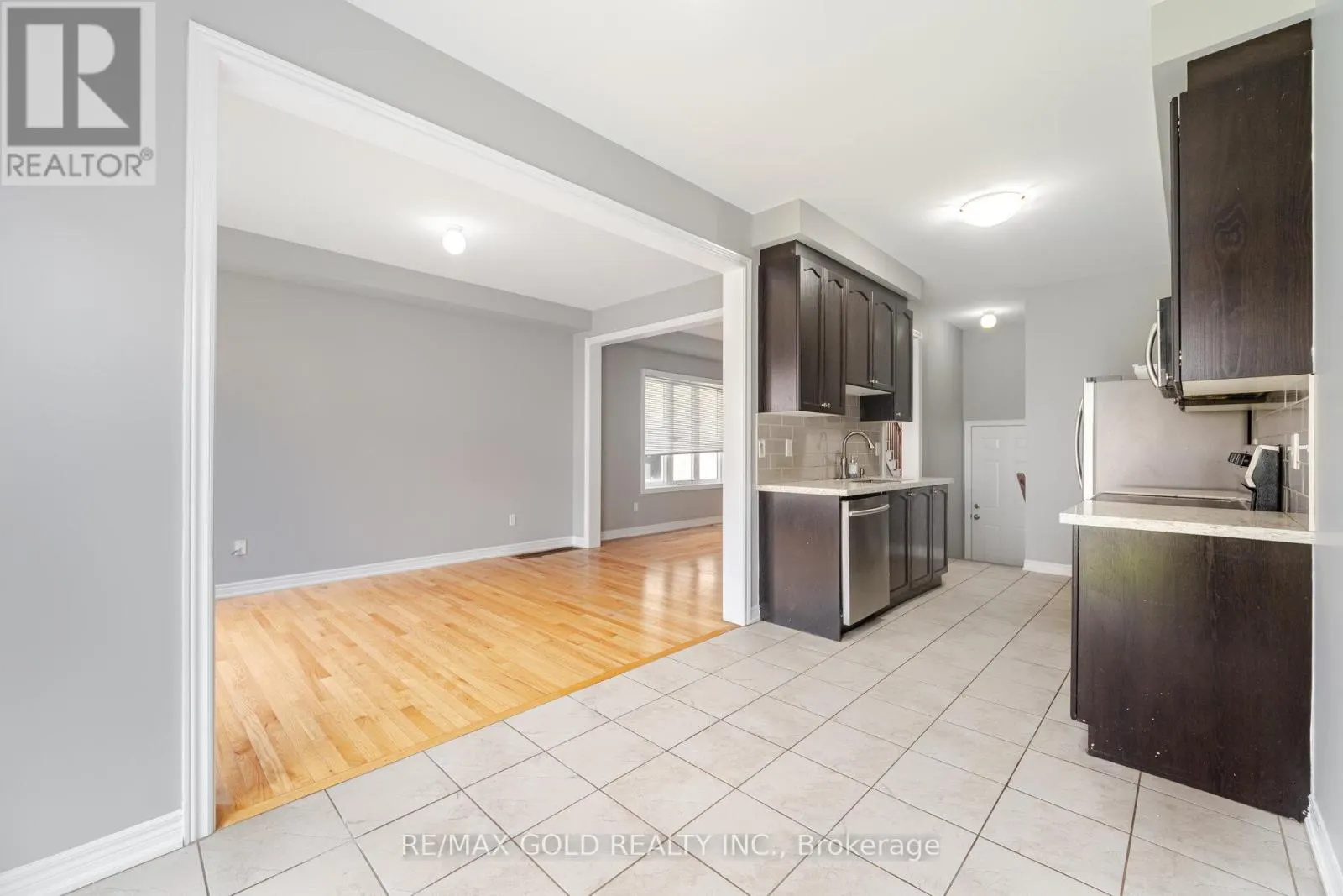 67 YARDLEY CRESCENT