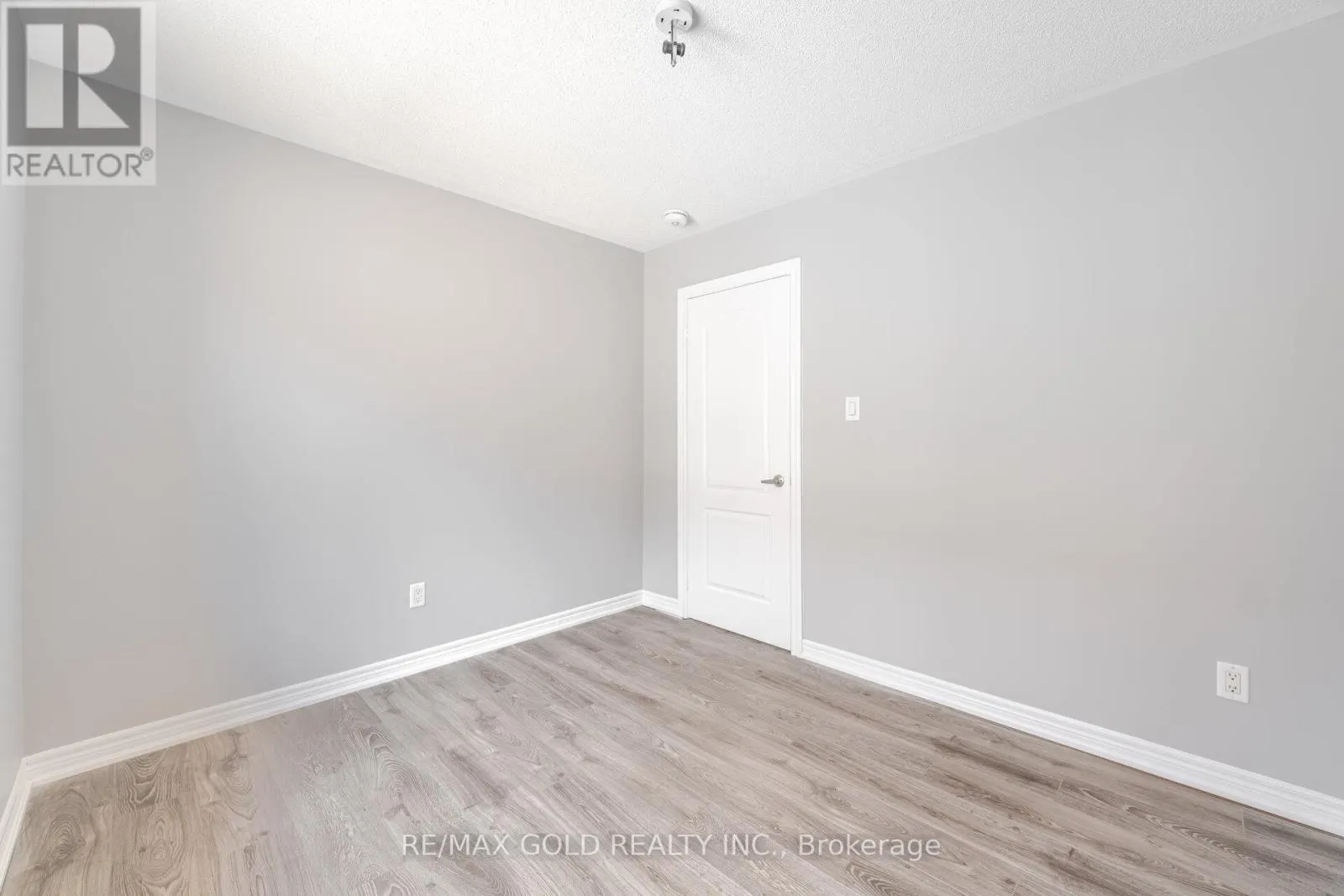 67 YARDLEY CRESCENT