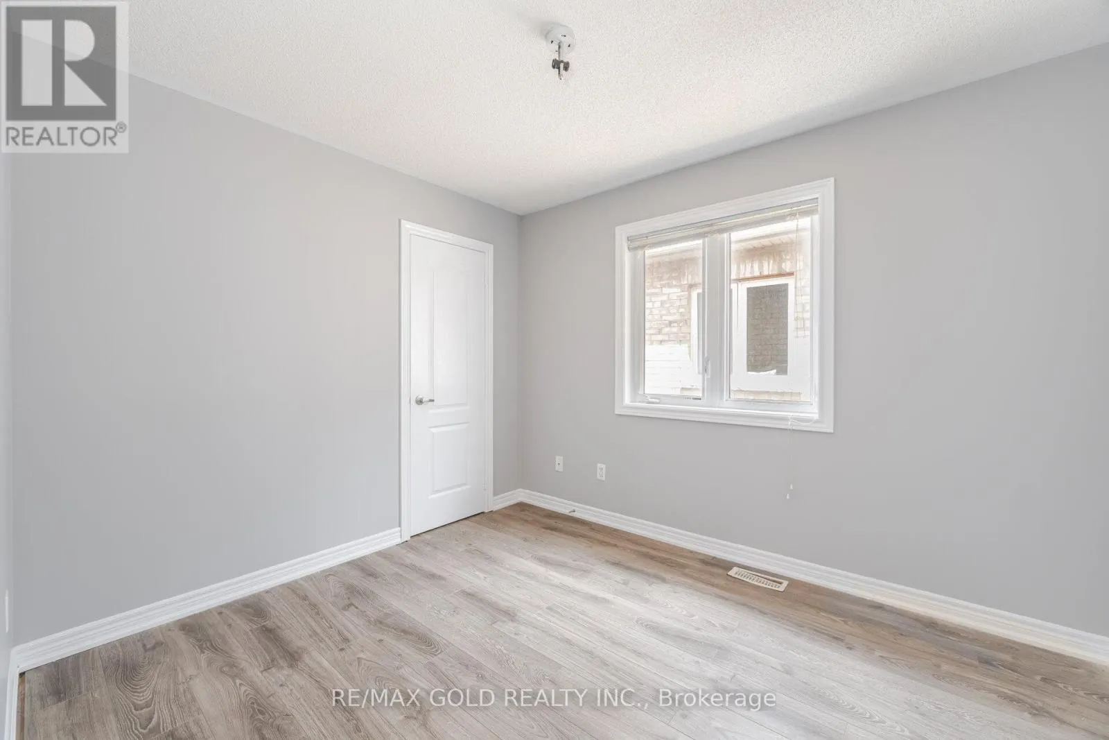 67 YARDLEY CRESCENT
