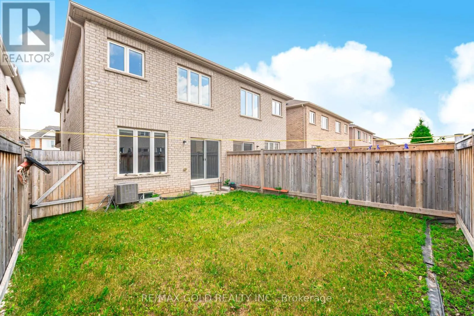 67 YARDLEY CRESCENT