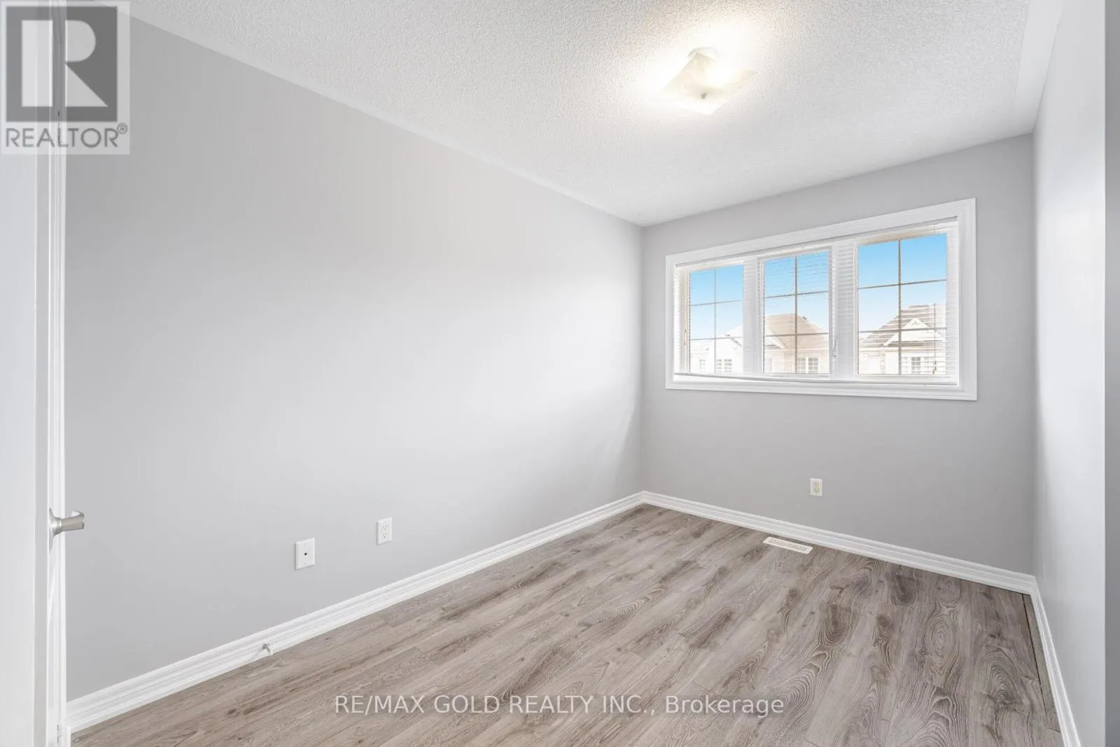 67 YARDLEY CRESCENT