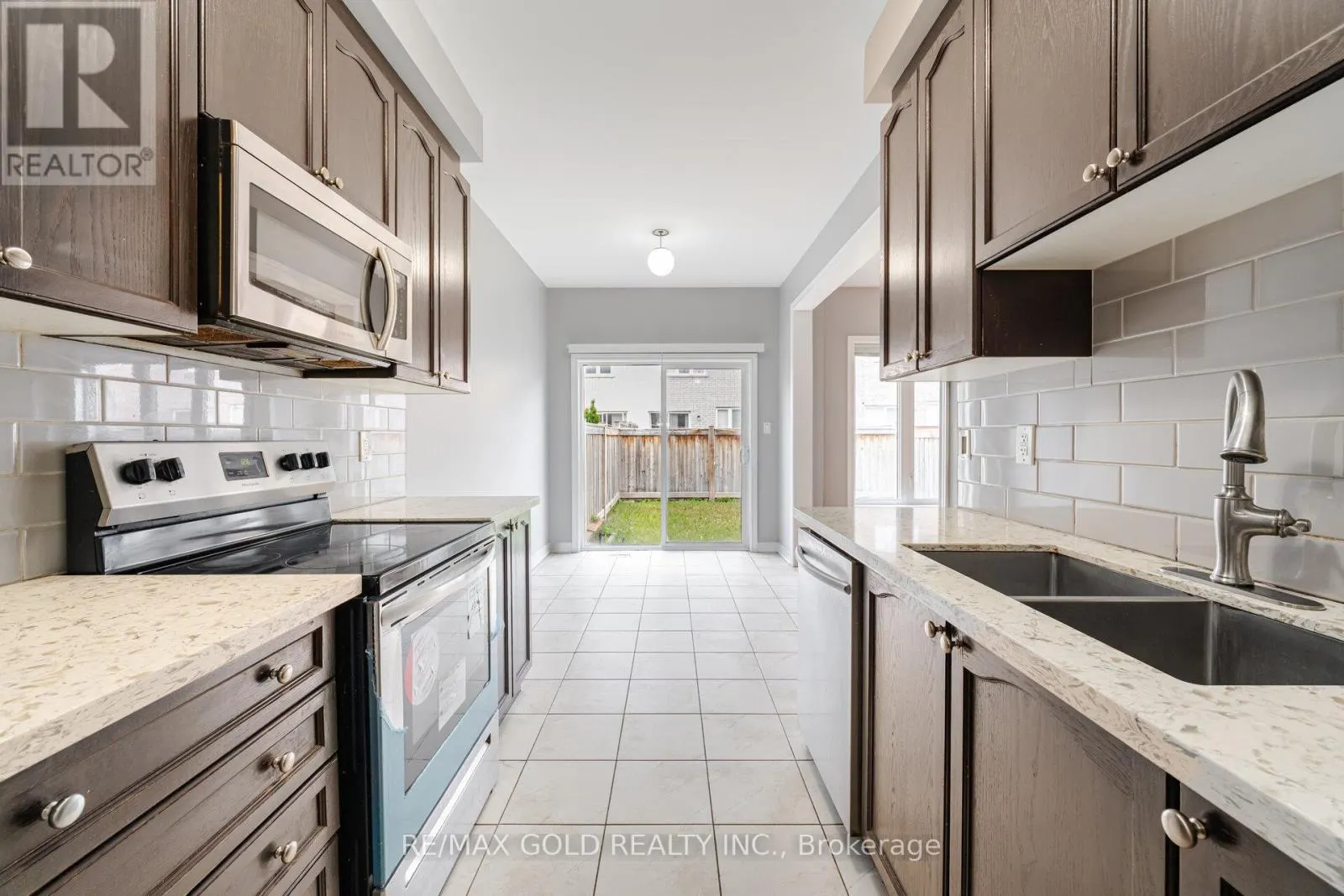 67 YARDLEY CRESCENT