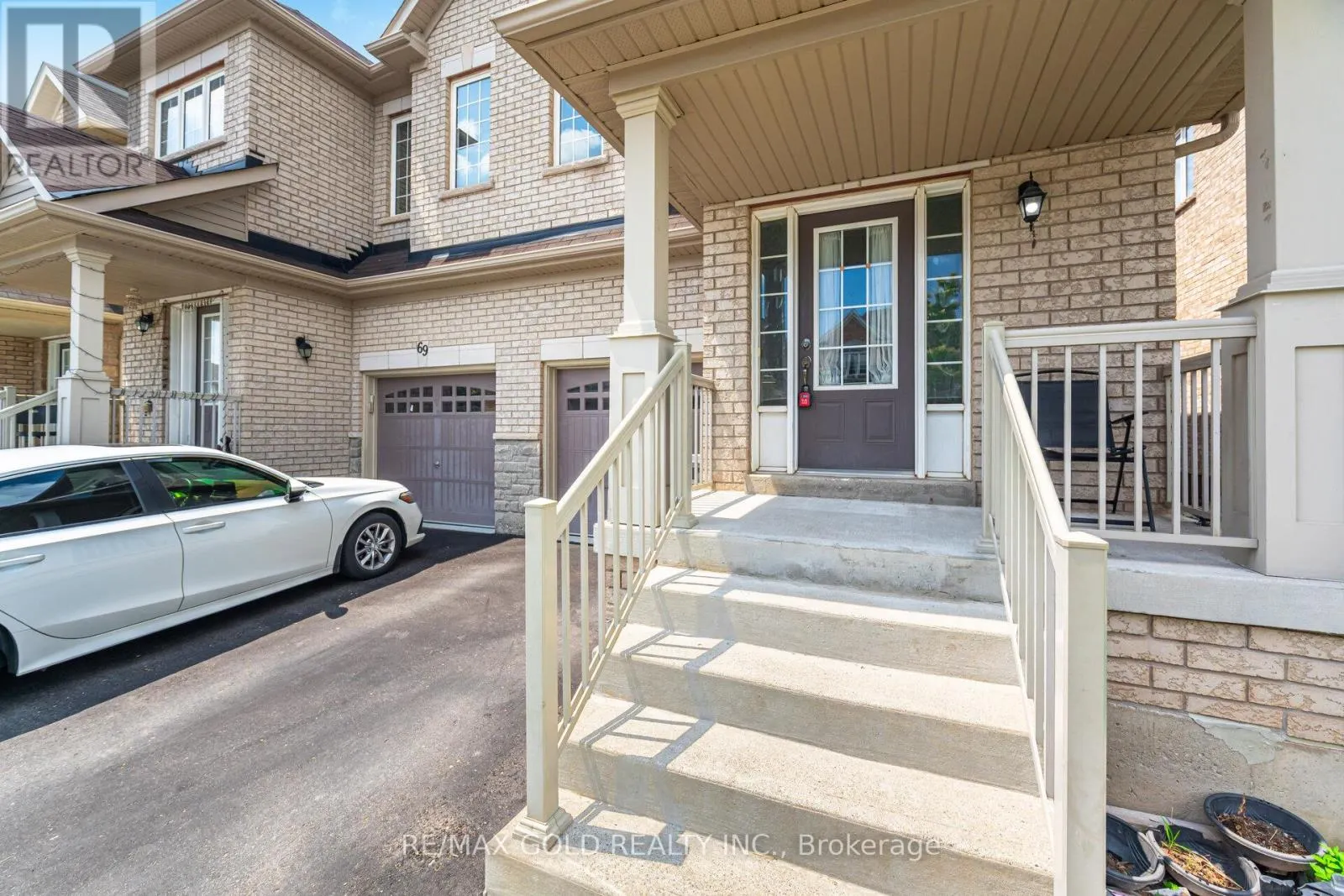 67 YARDLEY CRESCENT