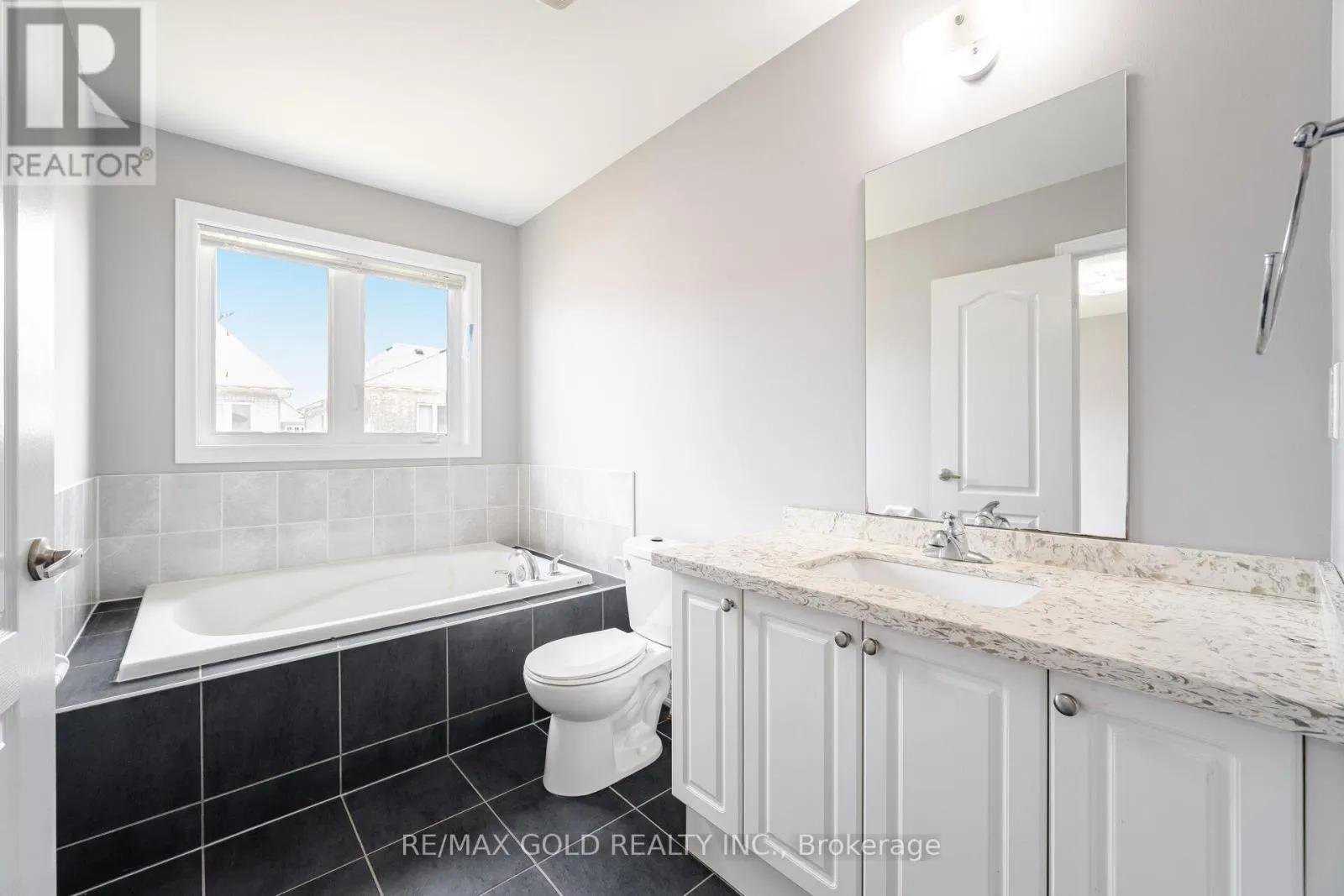 67 YARDLEY CRESCENT