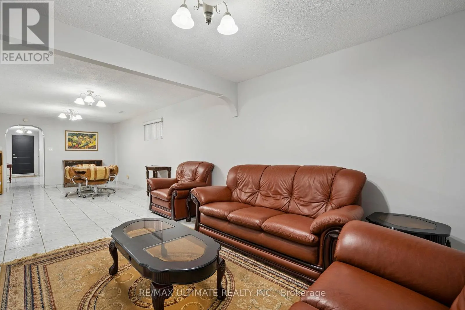 14 SYNDICATE AVENUE