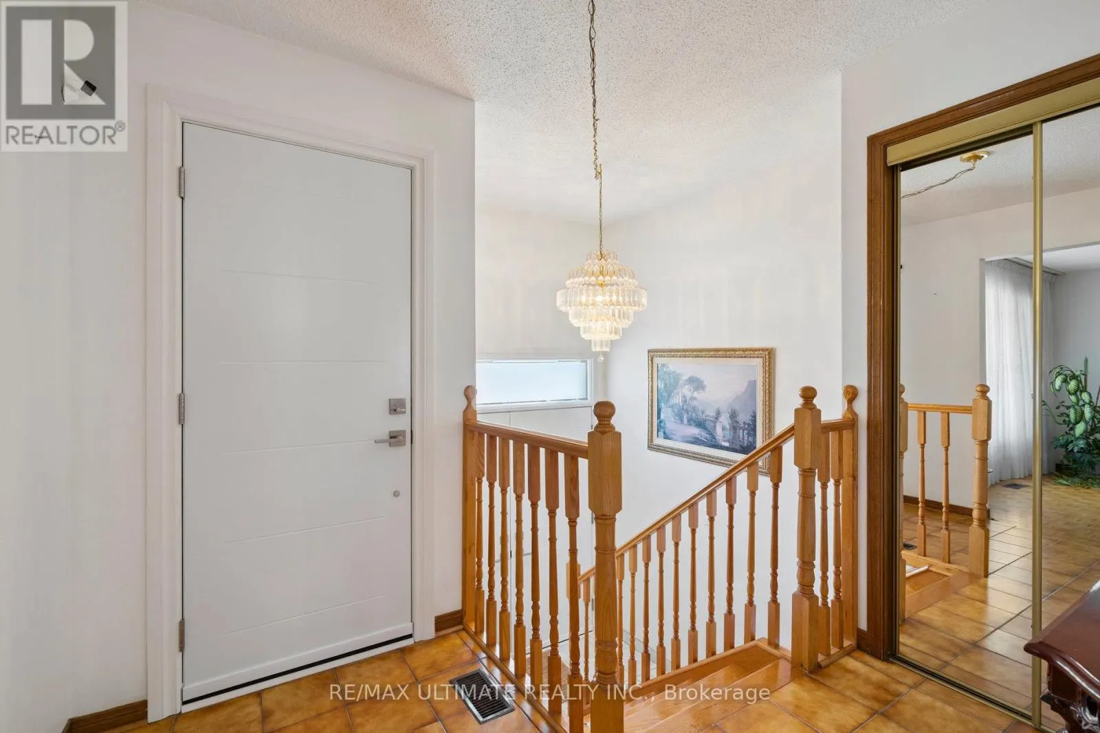 14 SYNDICATE AVENUE