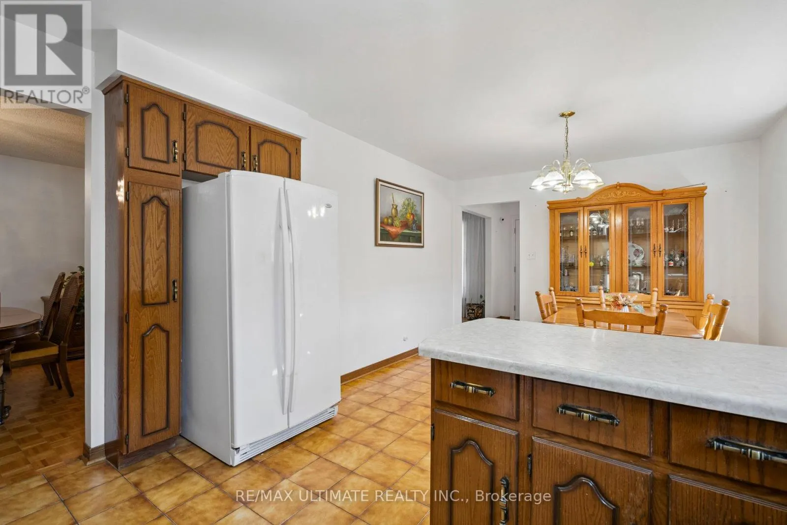 14 SYNDICATE AVENUE