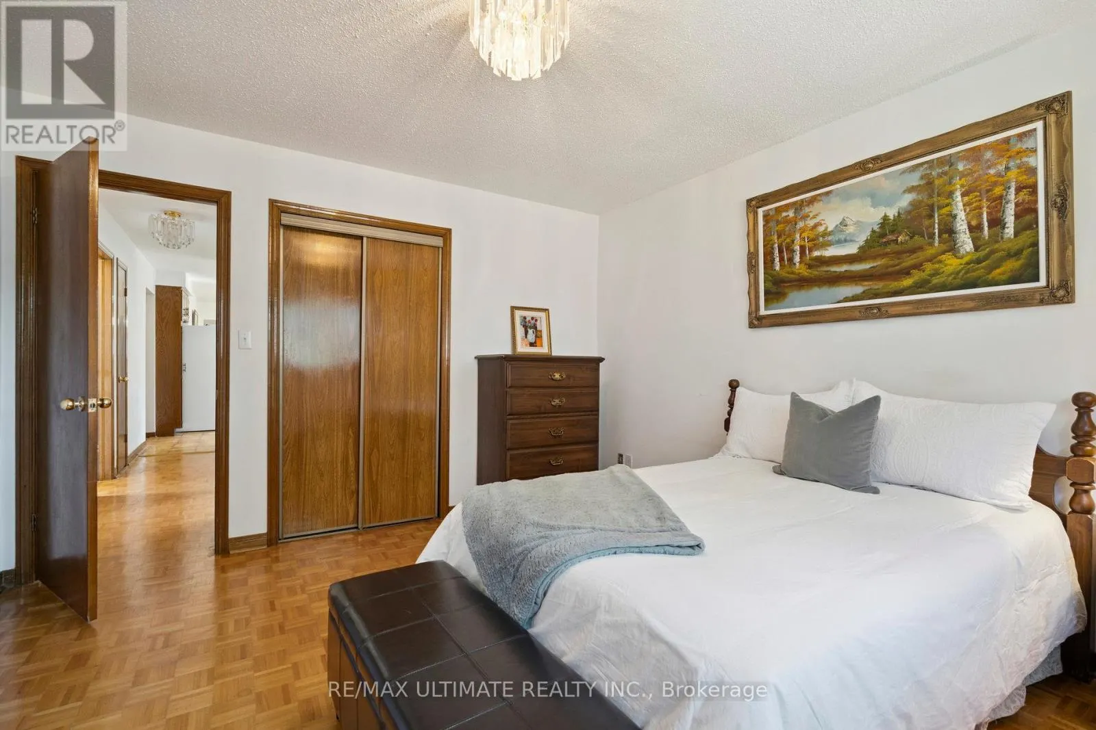 14 SYNDICATE AVENUE