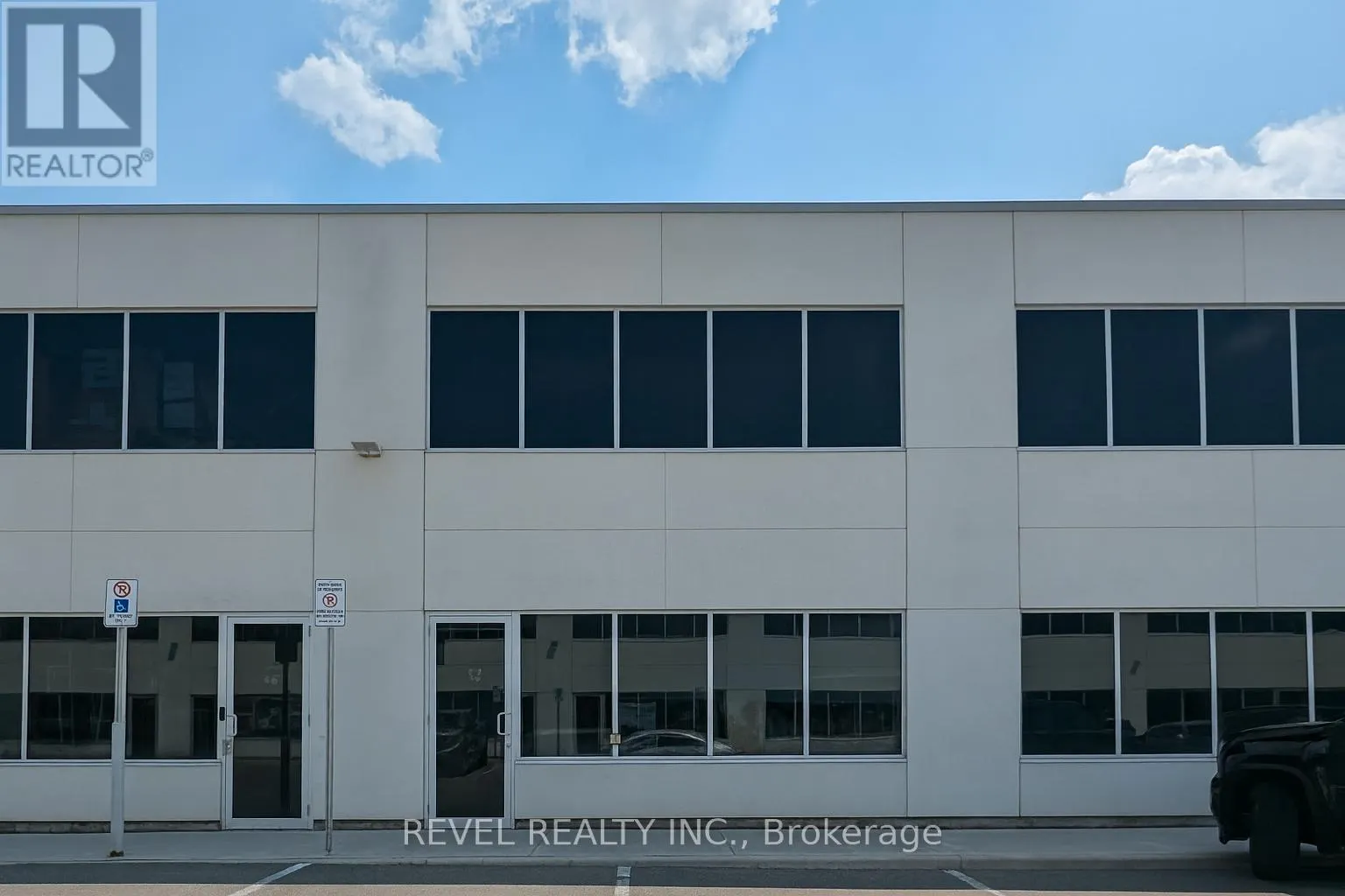 38 - 56 STEELES AVENUE E