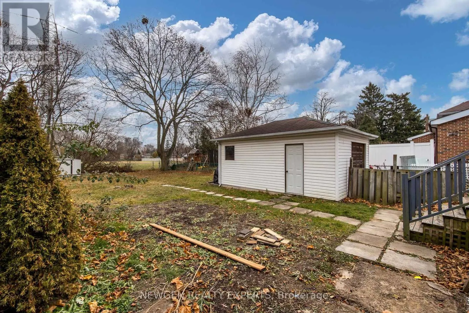 93 ASHBOURNE DRIVE