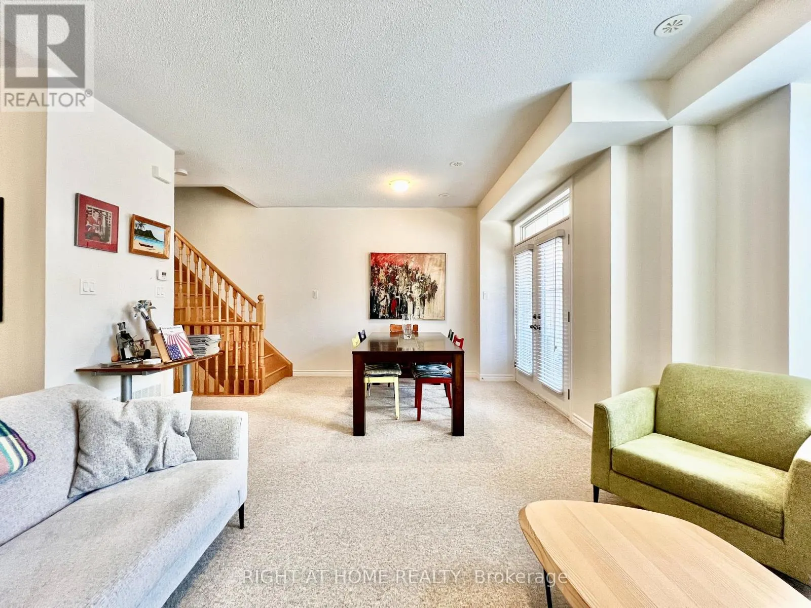 29 - 2435 GREENWICH DRIVE