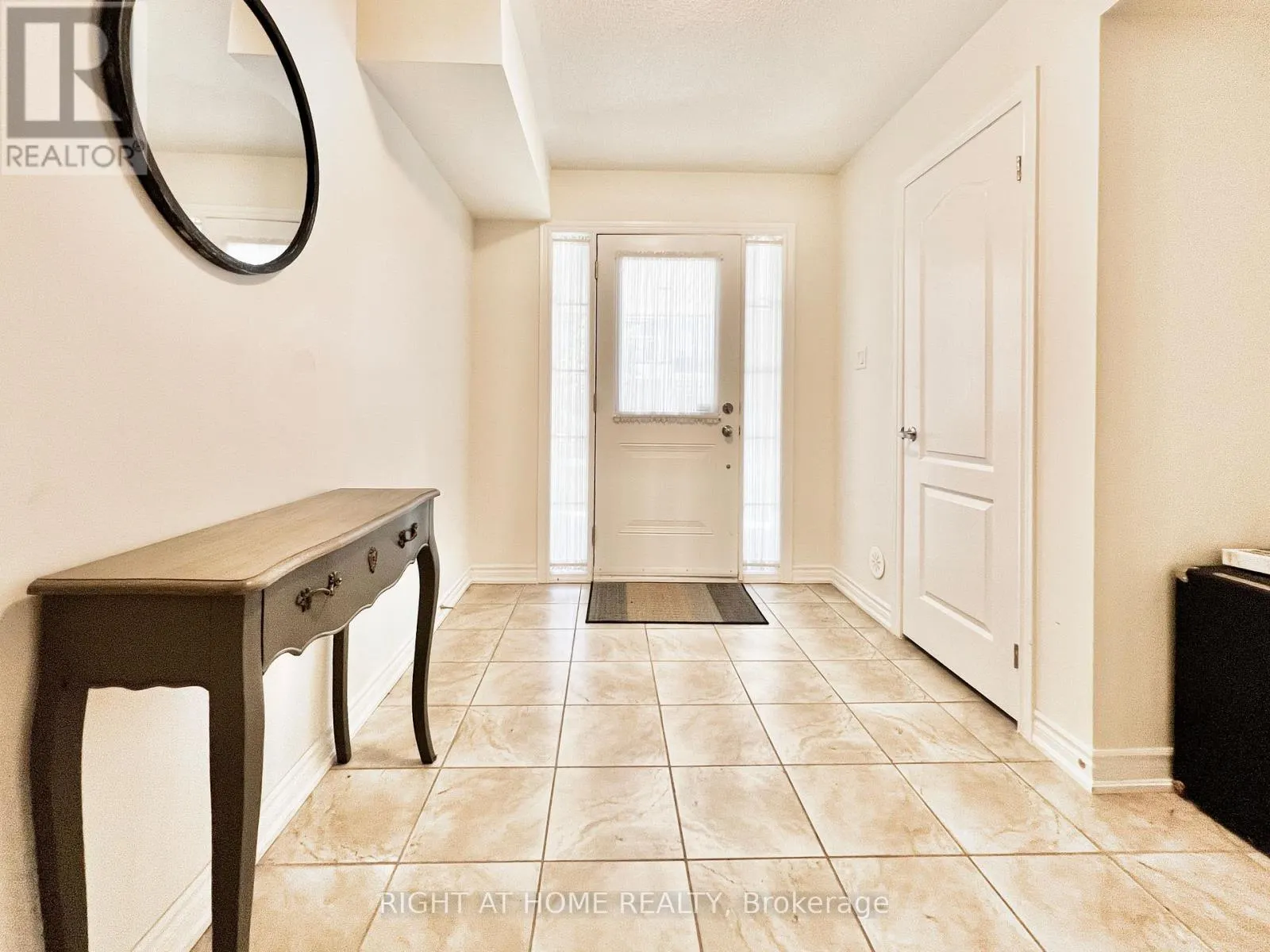 29 - 2435 GREENWICH DRIVE
