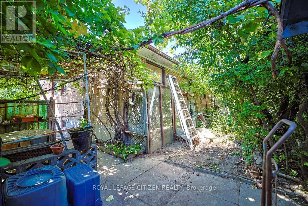 2615 JANE STREET