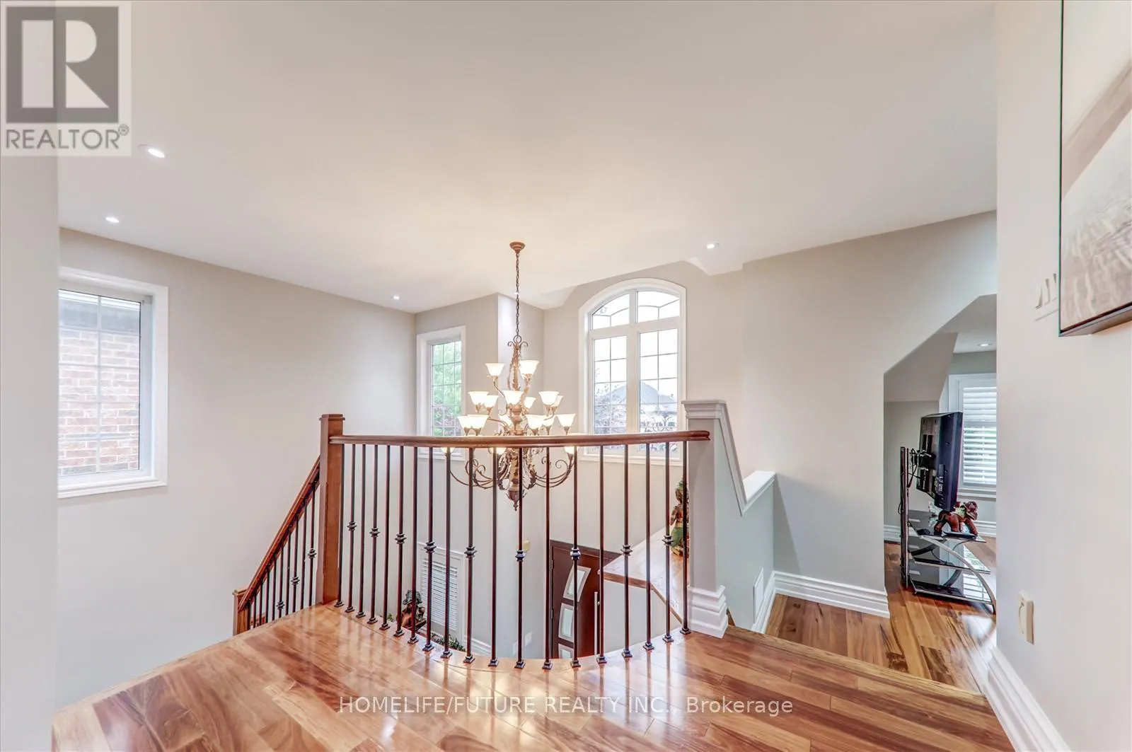 28 BILLANCOURT CRESCENT