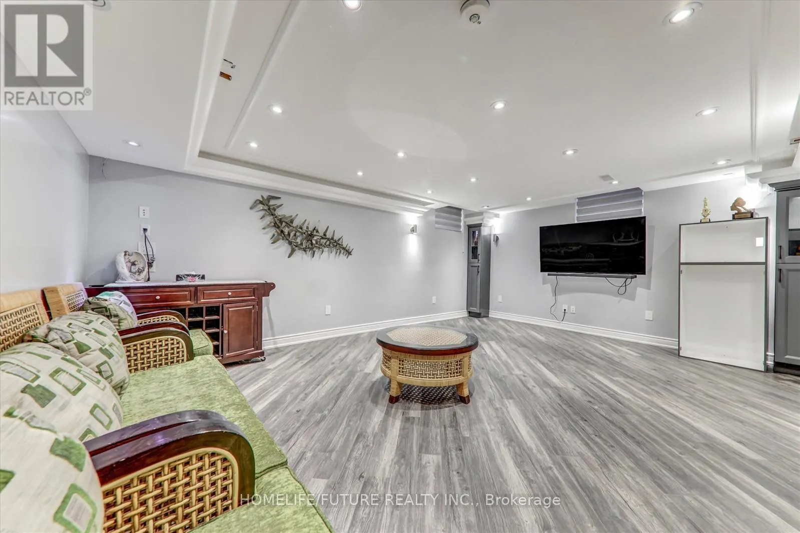 28 BILLANCOURT CRESCENT