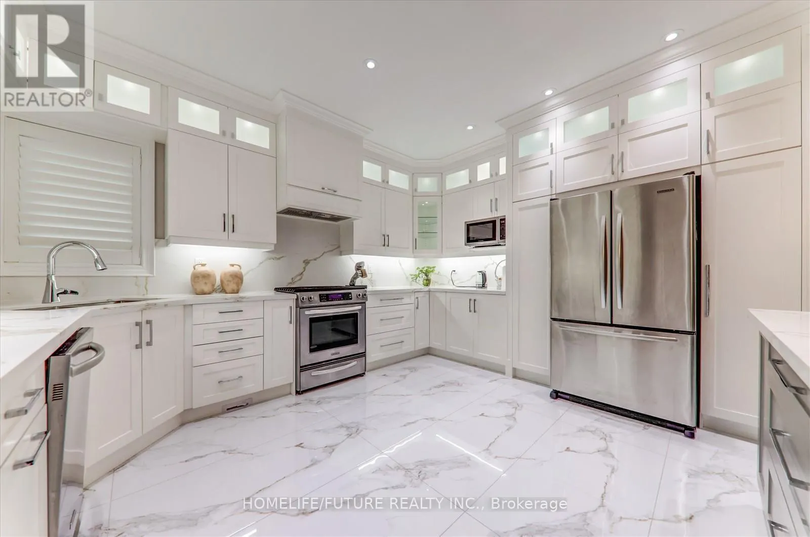 28 BILLANCOURT CRESCENT