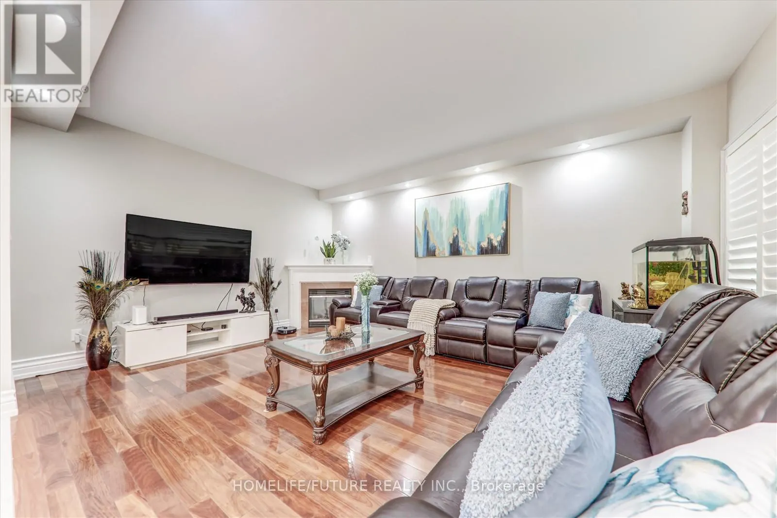 28 BILLANCOURT CRESCENT