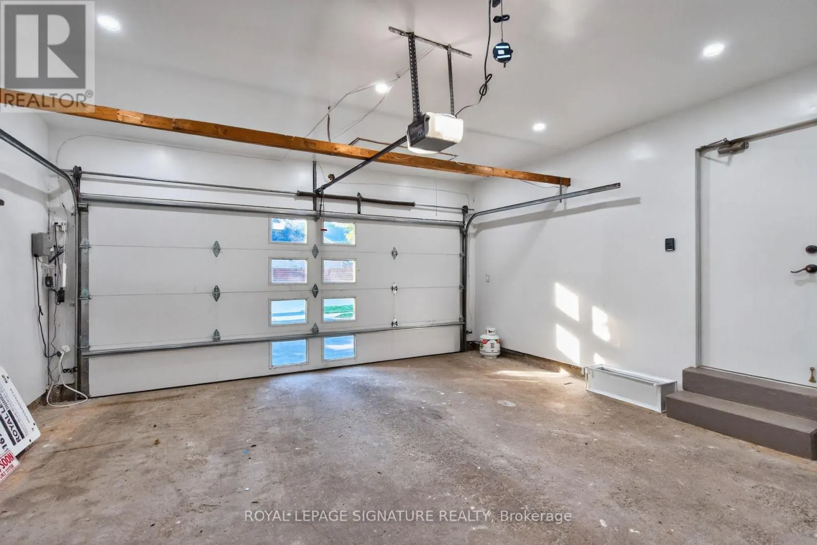 2254 CAROL ROAD