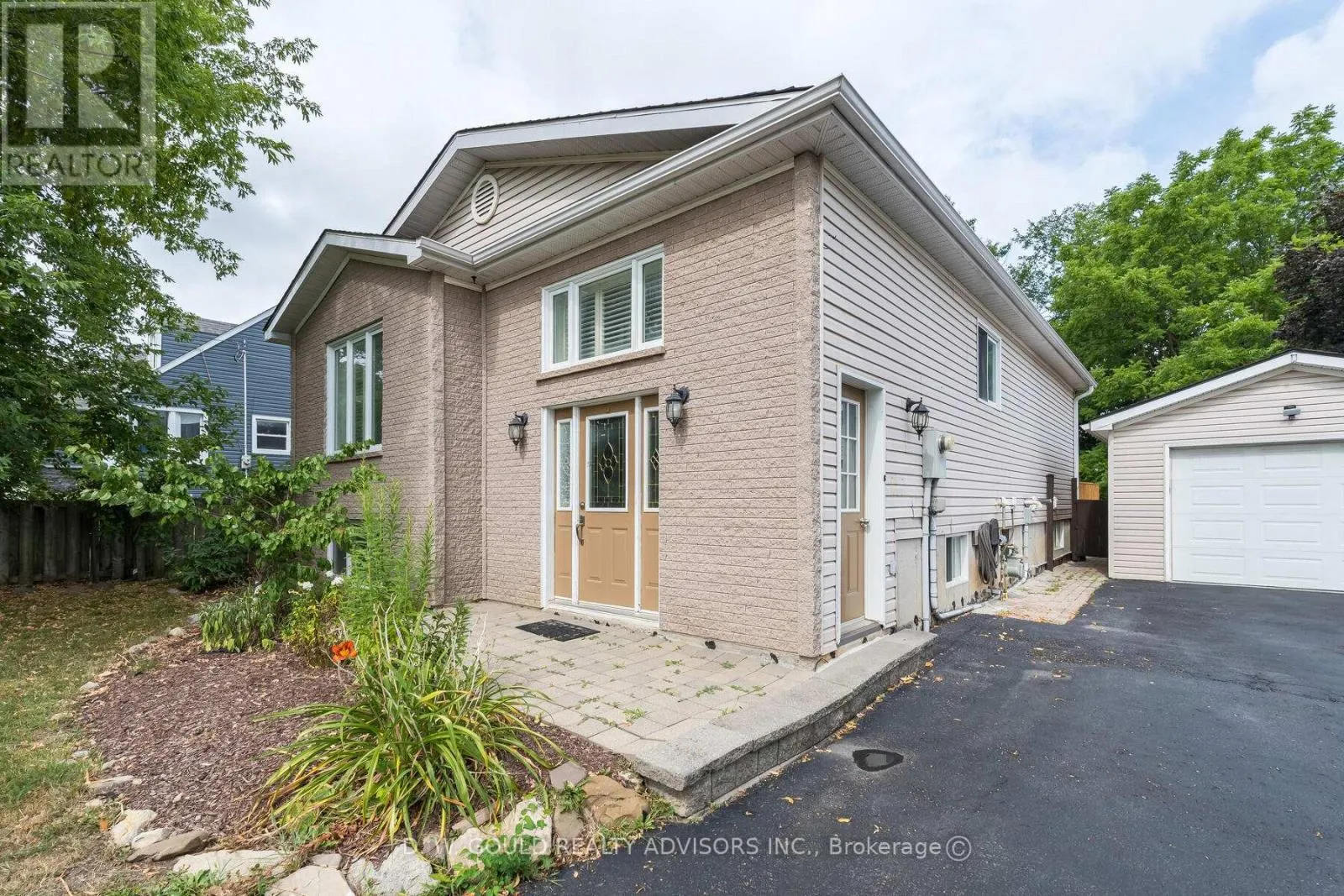 42 RIVER DRIVE