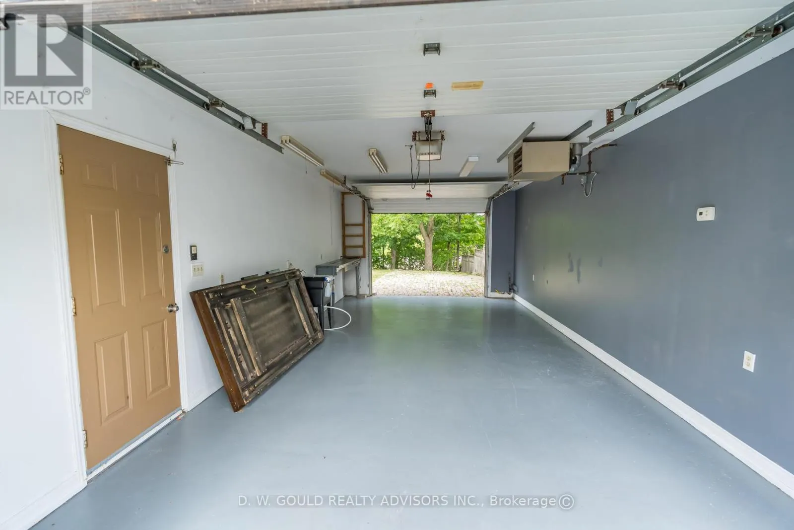 42 RIVER DRIVE