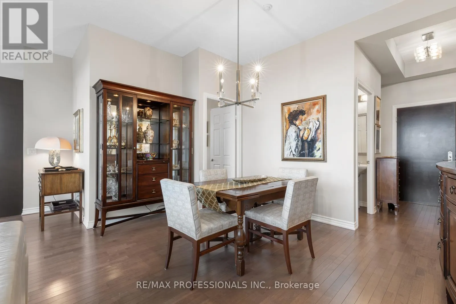 1203 - 1135 ROYAL YORK ROAD