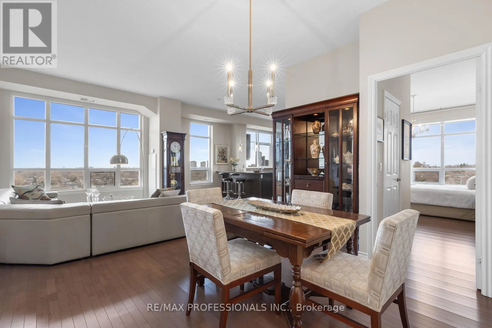 1203 - 1135 ROYAL YORK ROAD