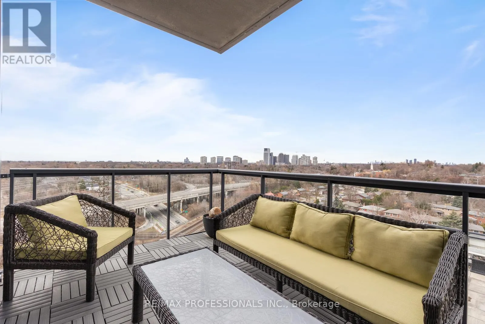 1203 - 1135 ROYAL YORK ROAD