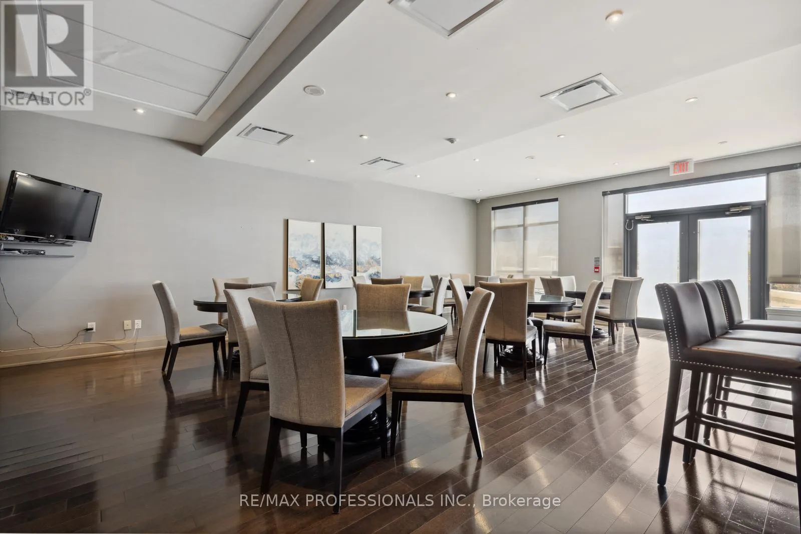 1203 - 1135 ROYAL YORK ROAD
