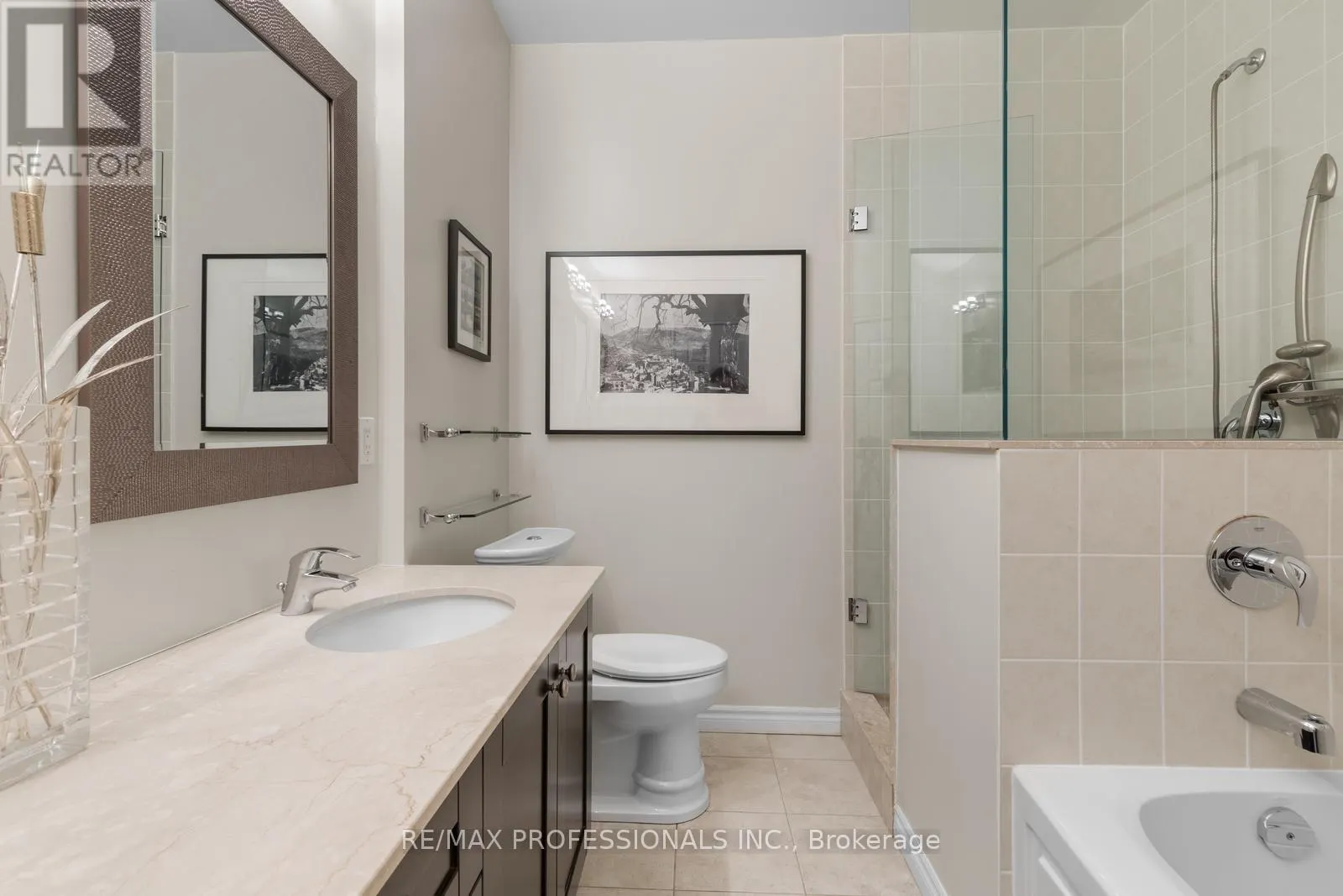 1203 - 1135 ROYAL YORK ROAD