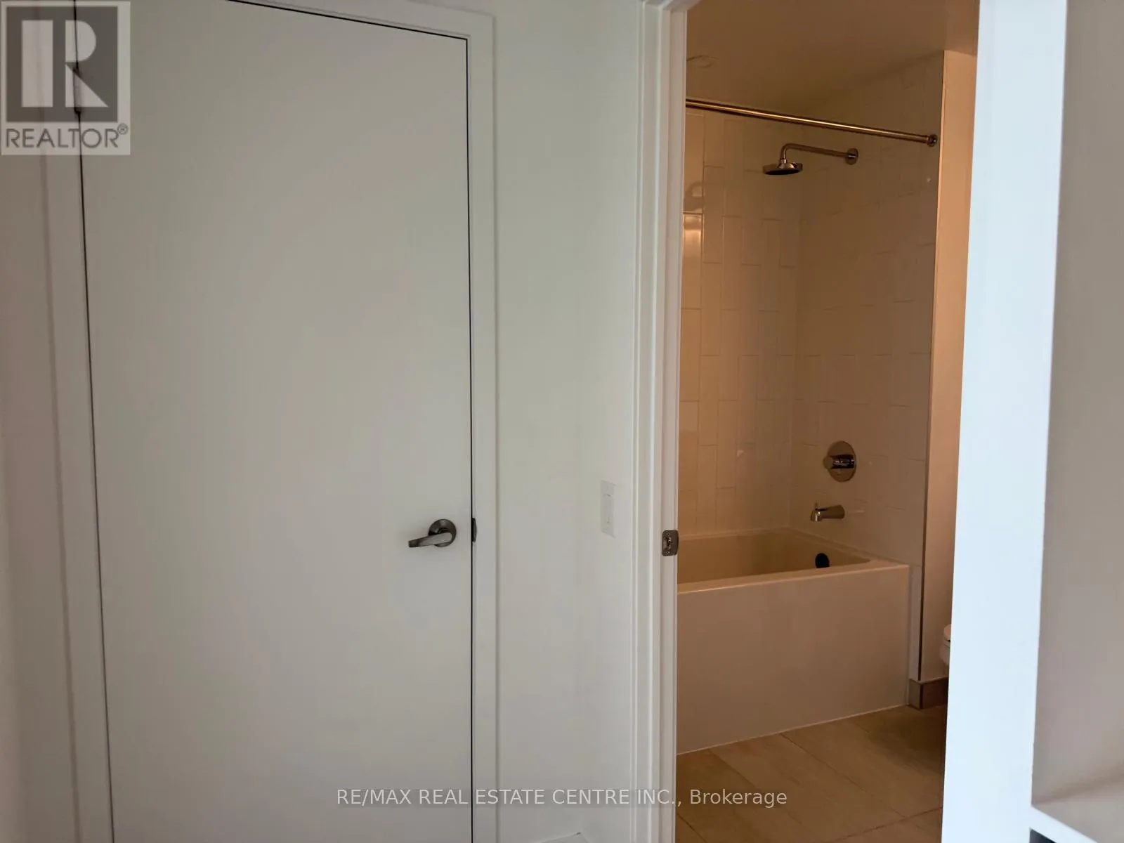 1118 - 2485 EGLINTON AVENUE W