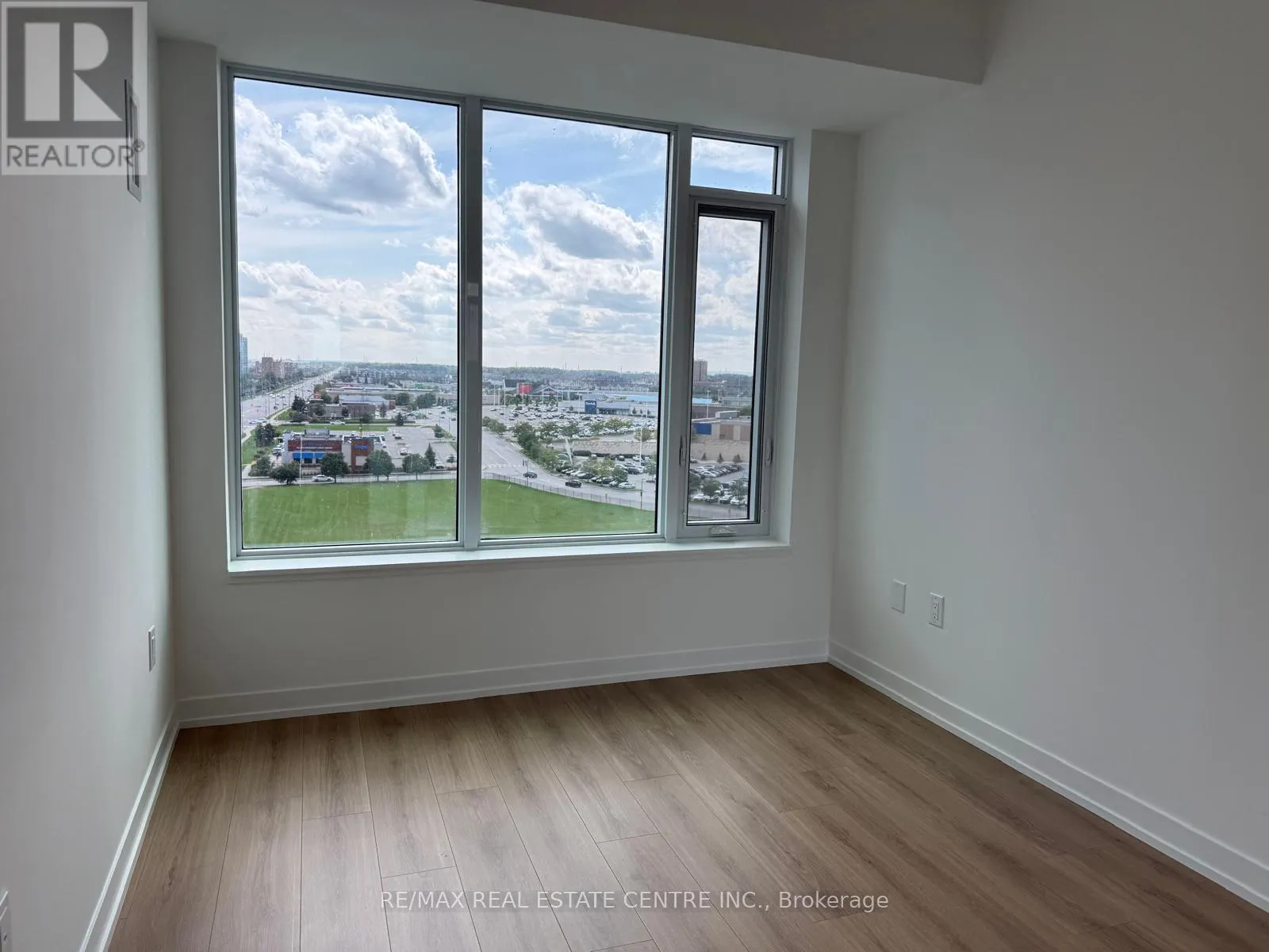 1118 - 2485 EGLINTON AVENUE W