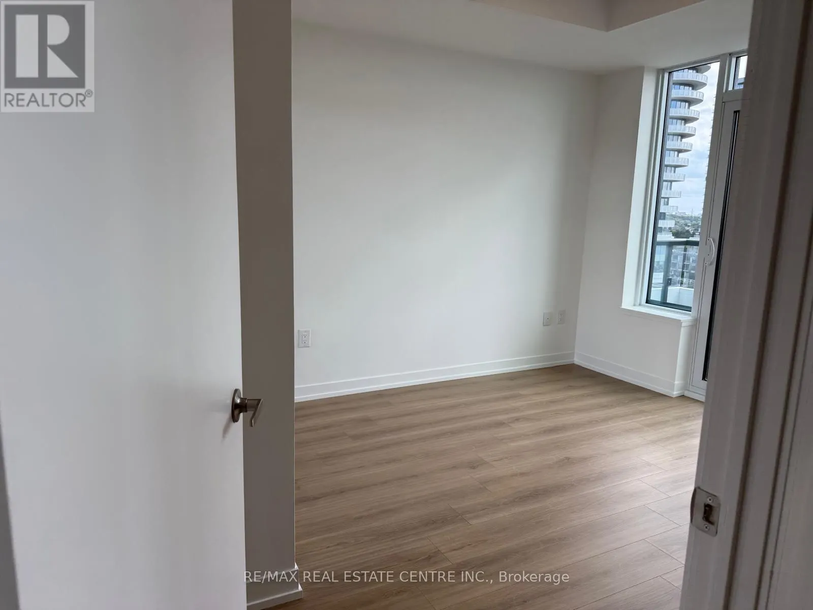 1118 - 2485 EGLINTON AVENUE W