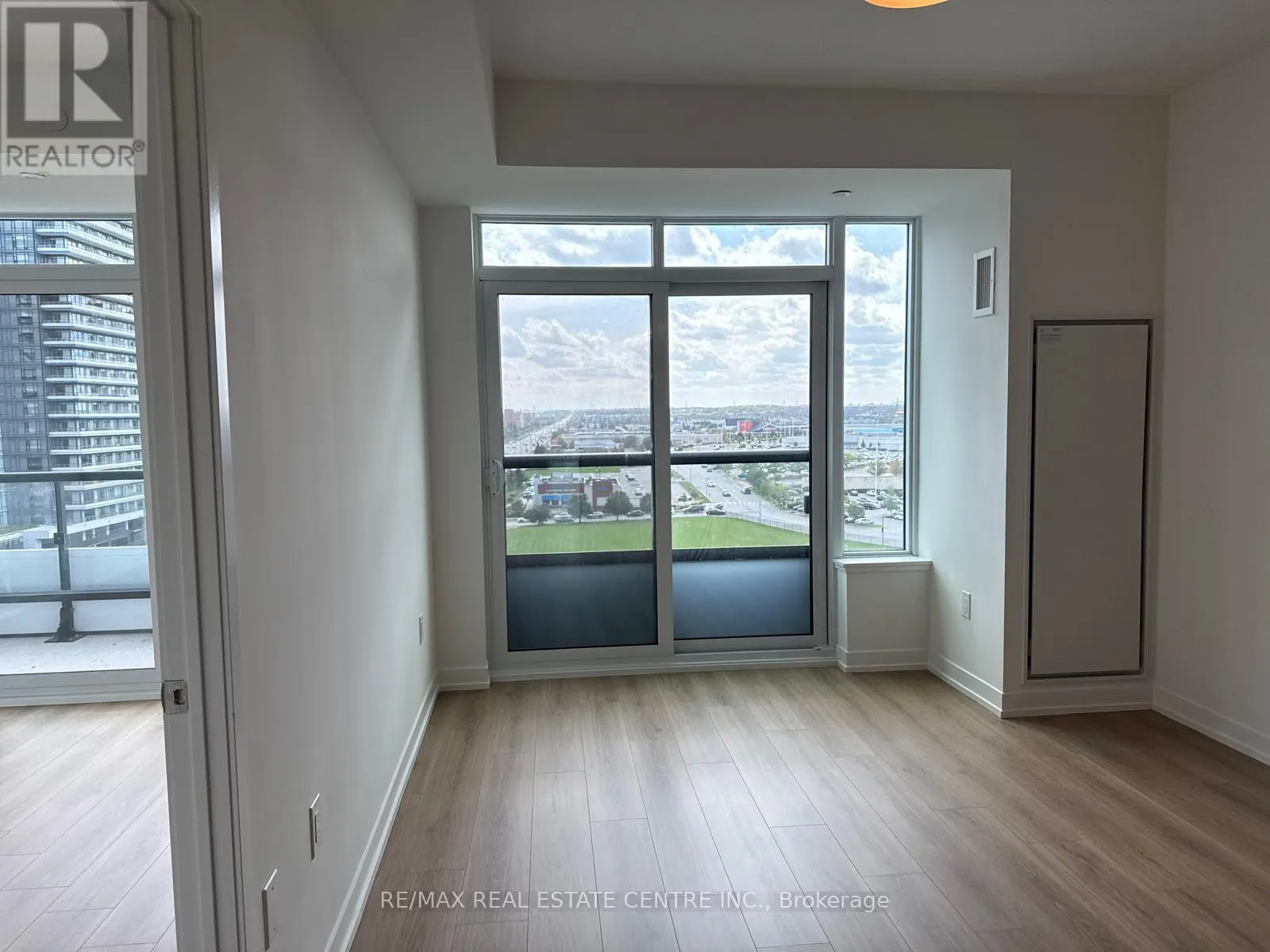 1118 - 2485 EGLINTON AVENUE W