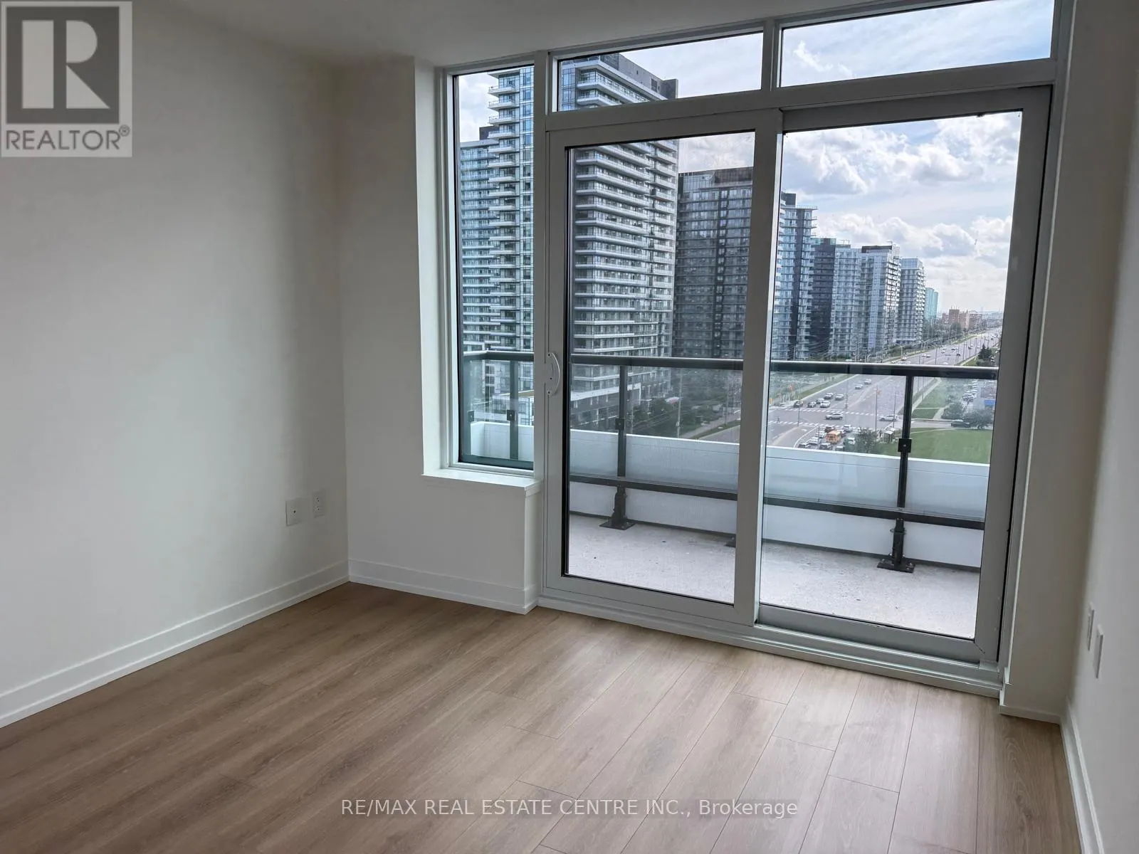 1118 - 2485 EGLINTON AVENUE W