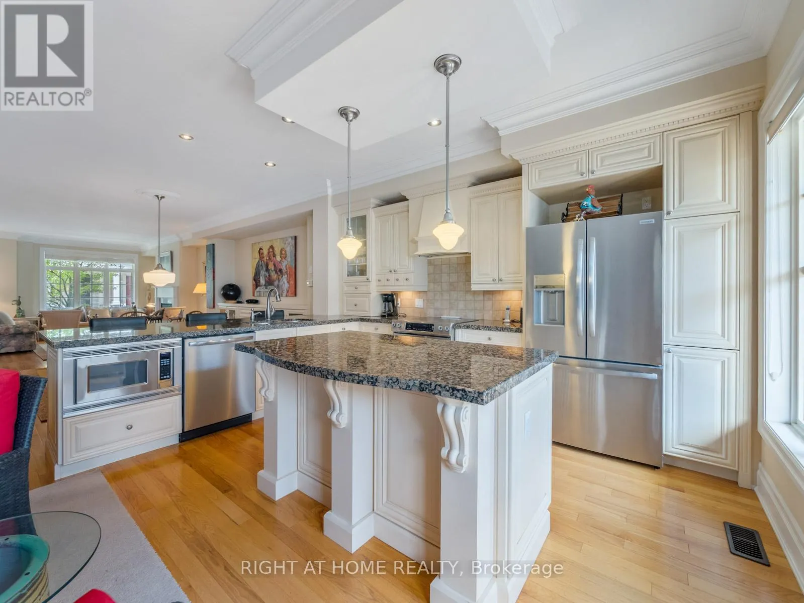 26 - 2369 ONTARIO STREET