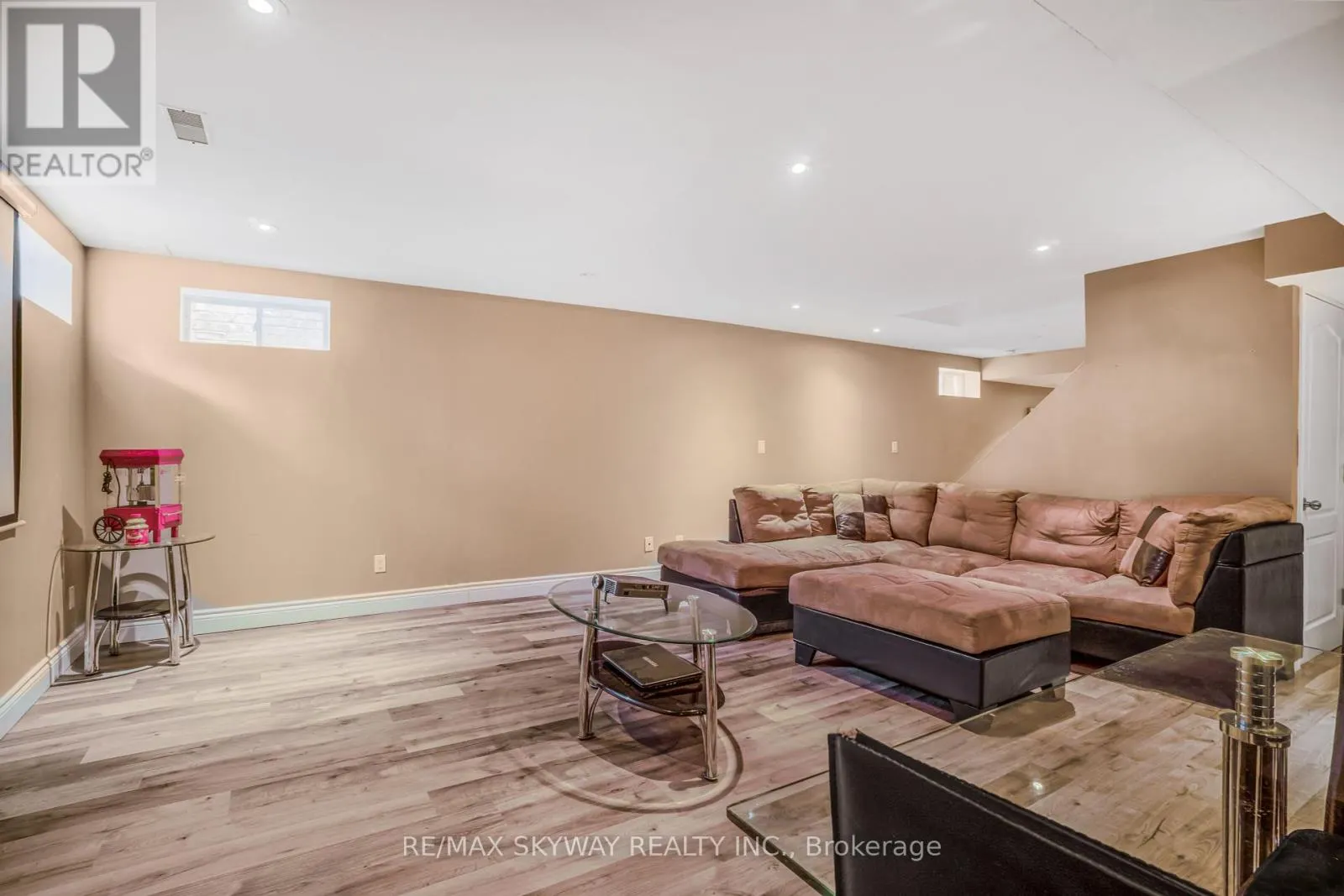 15 TOKARA AVENUE