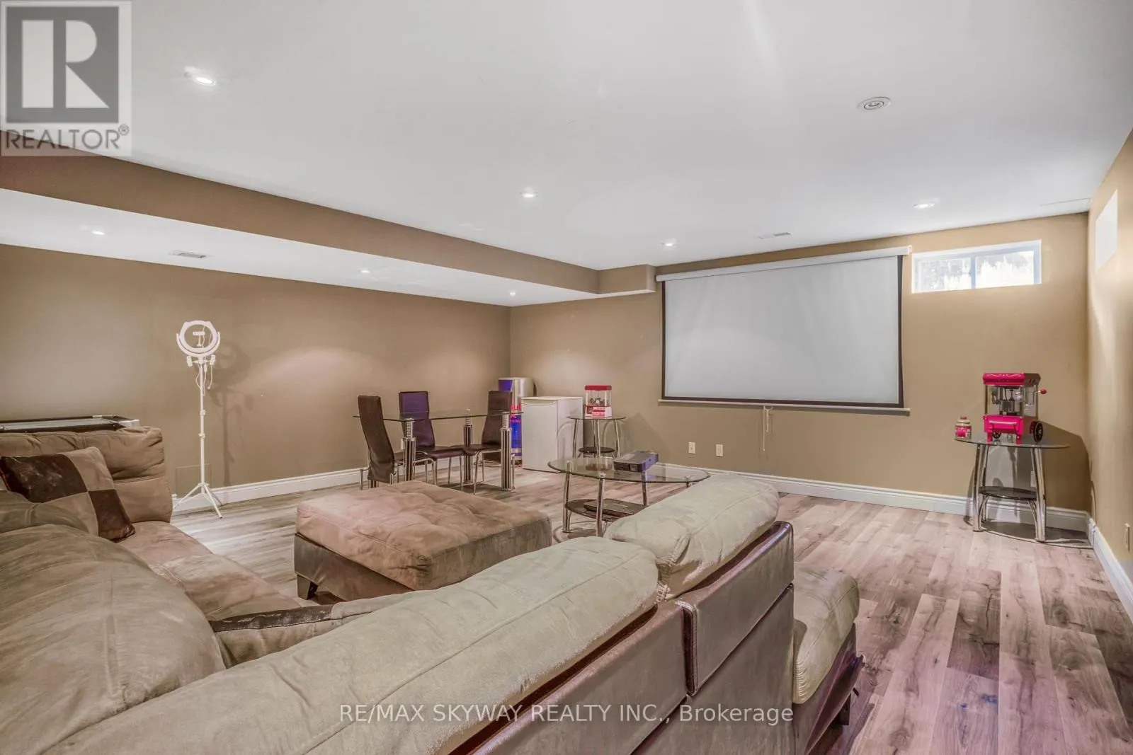 15 TOKARA AVENUE