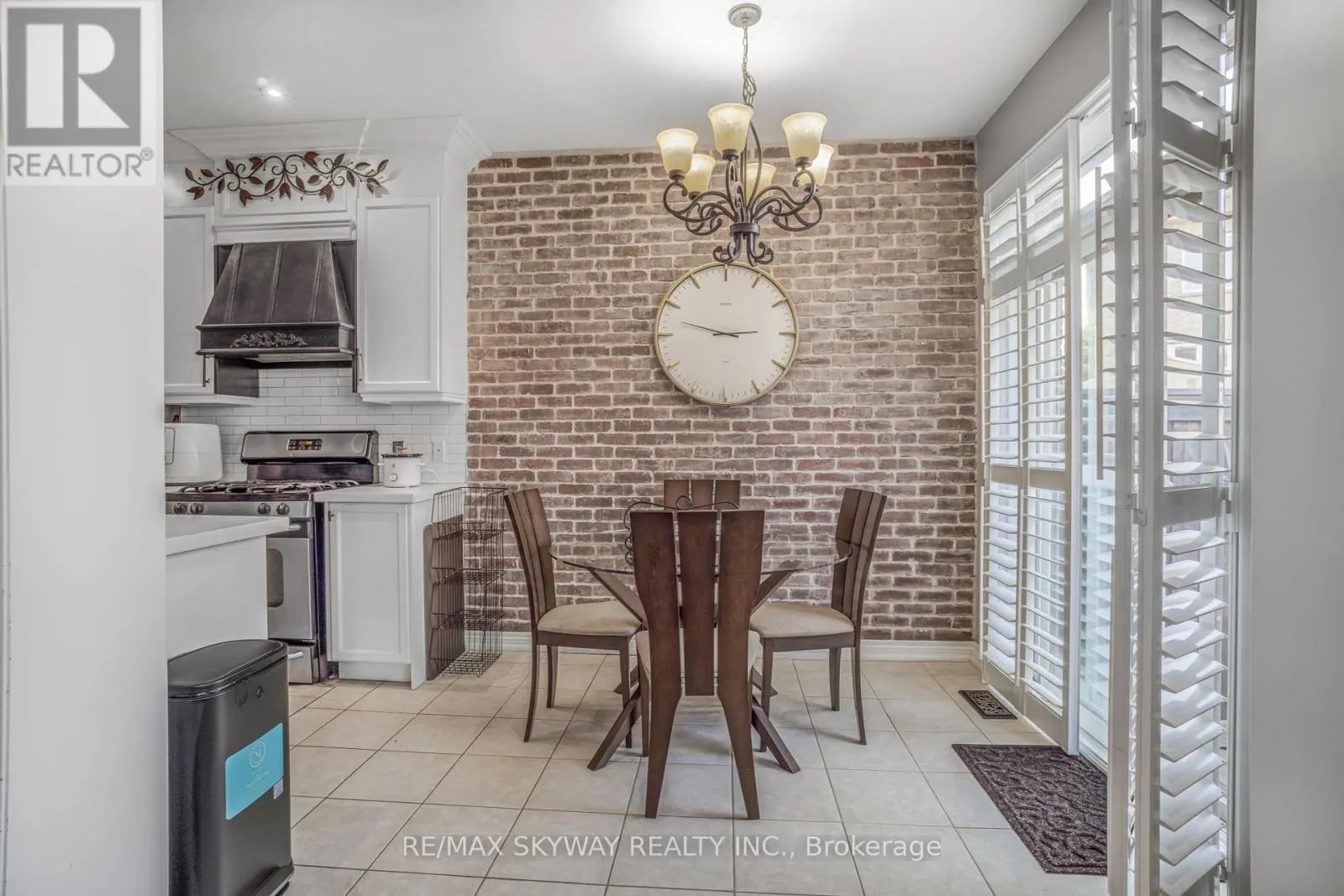 15 TOKARA AVENUE